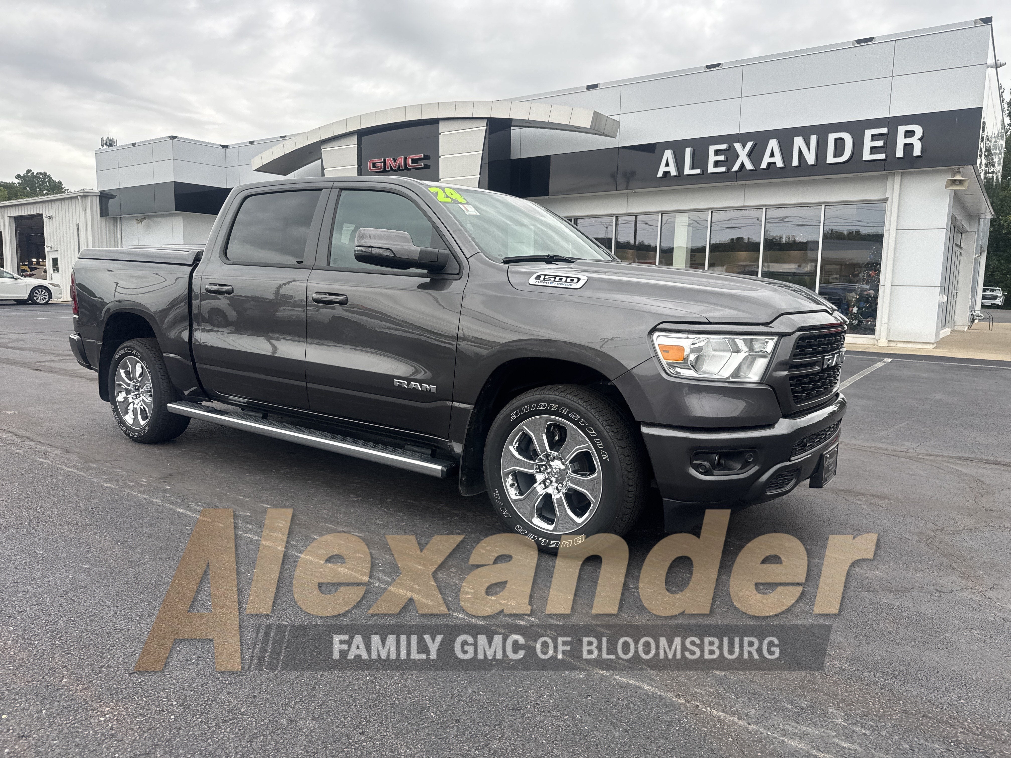 2024 RAM 1500 Big Horn Crew Cab 4x4 5'7" Box