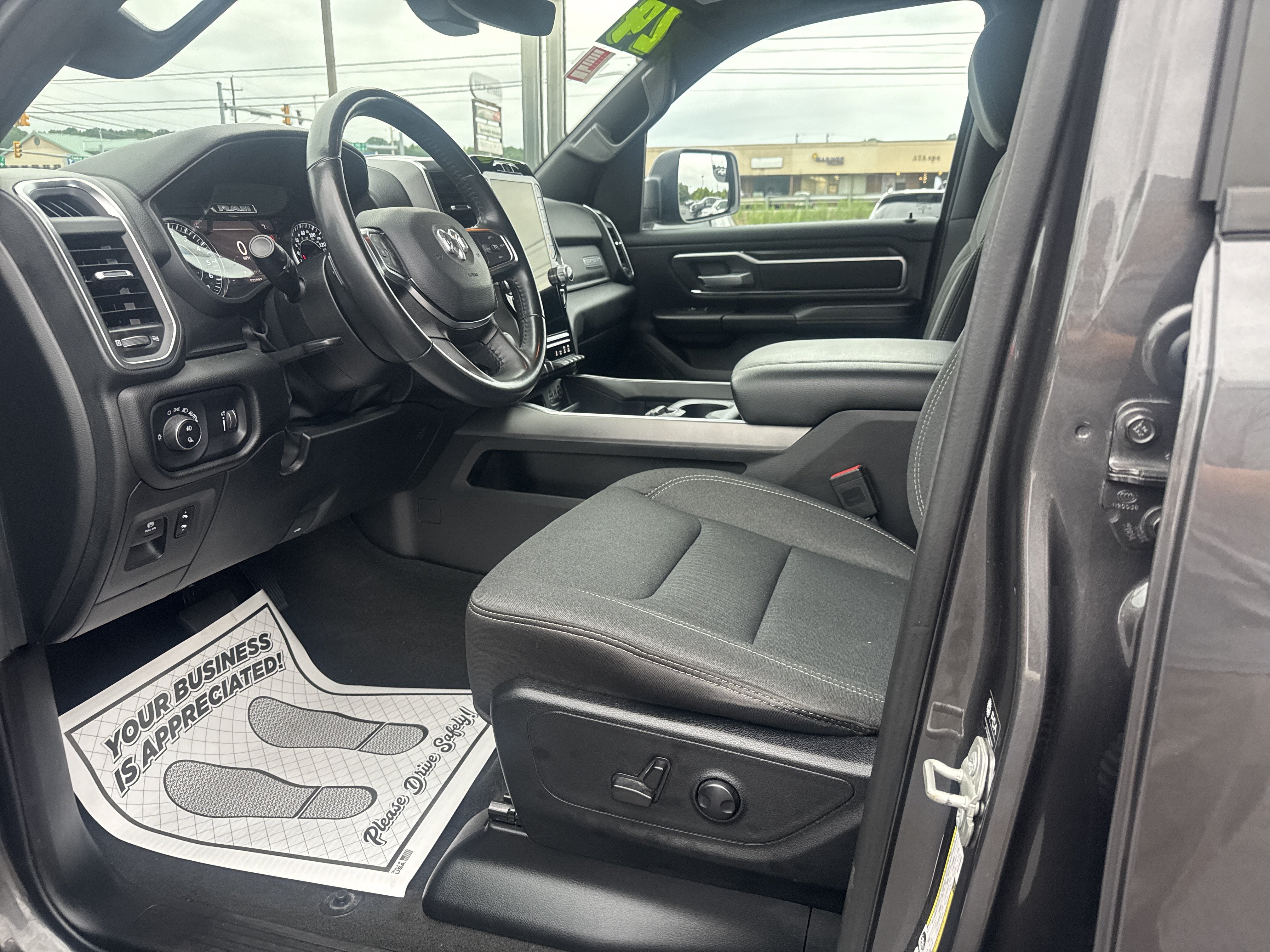 2024 RAM 1500 Big Horn Crew Cab 4x4 5'7" Box