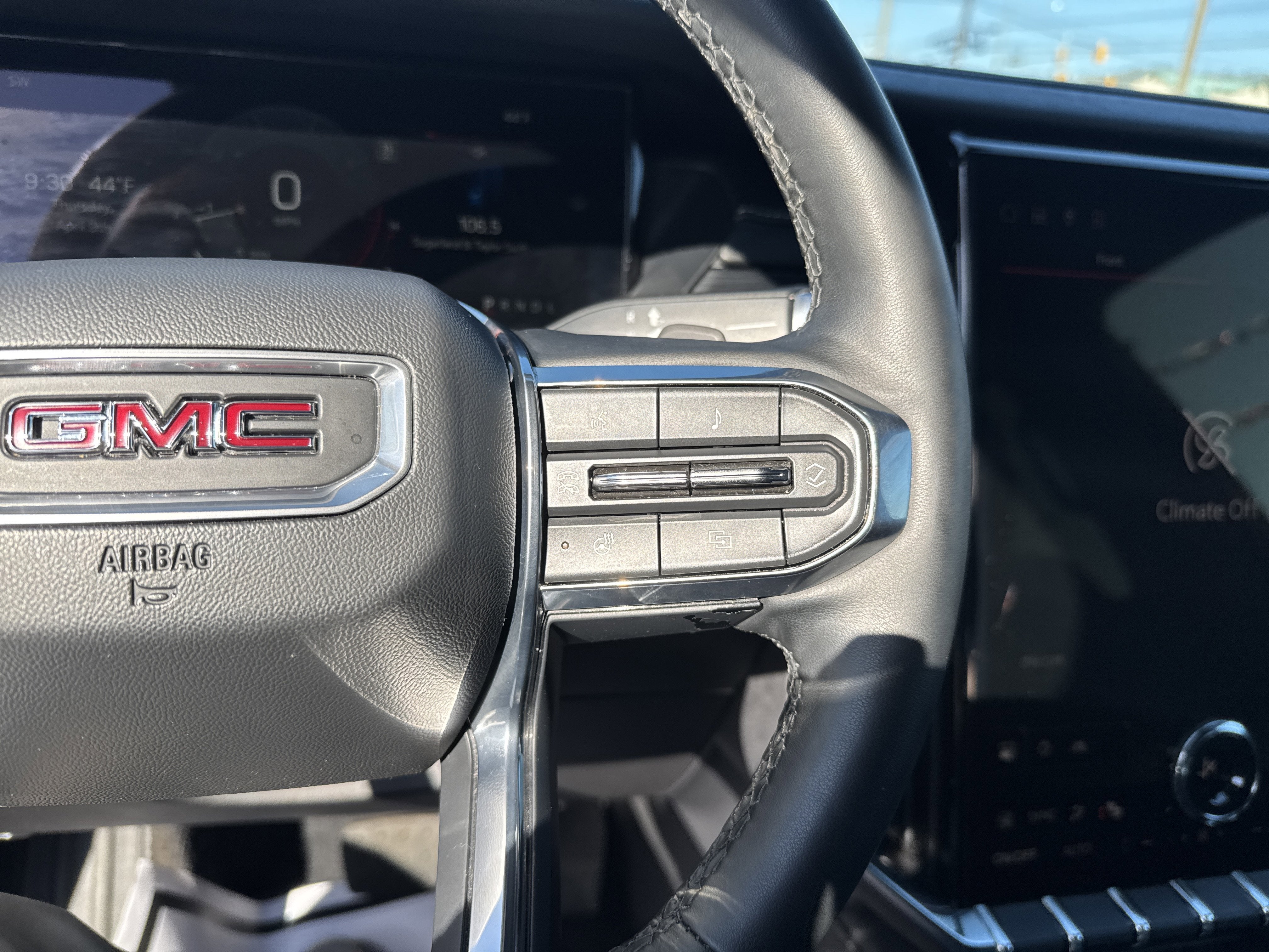 2024 GMC Acadia Elevation