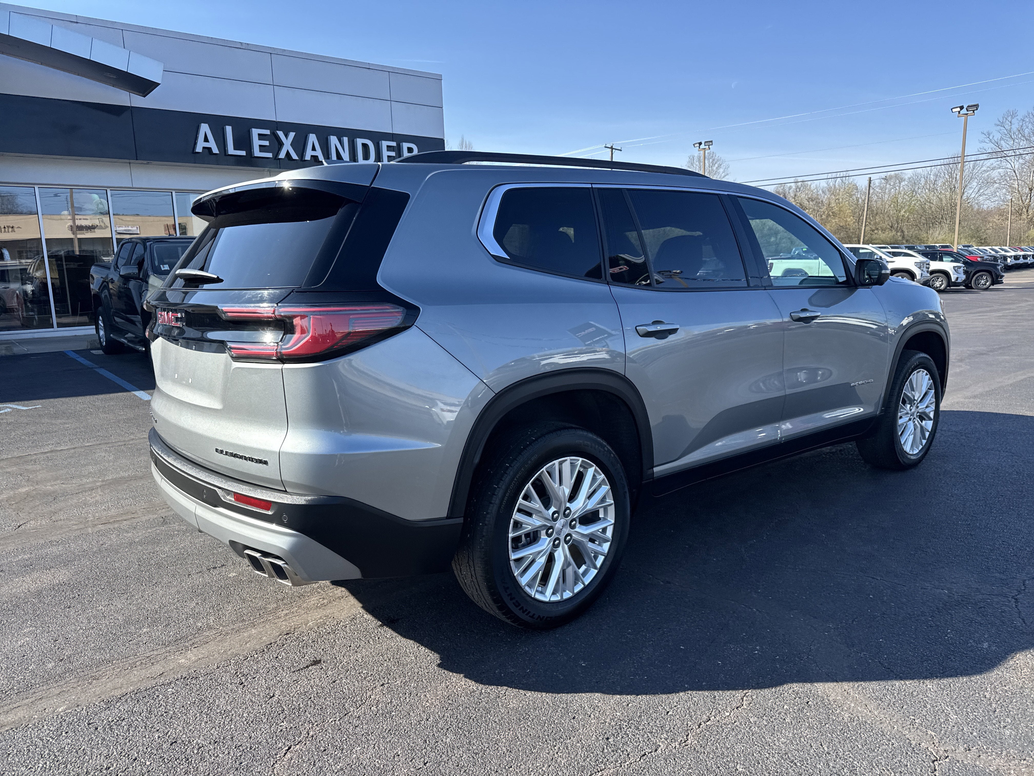 2024 GMC Acadia Elevation
