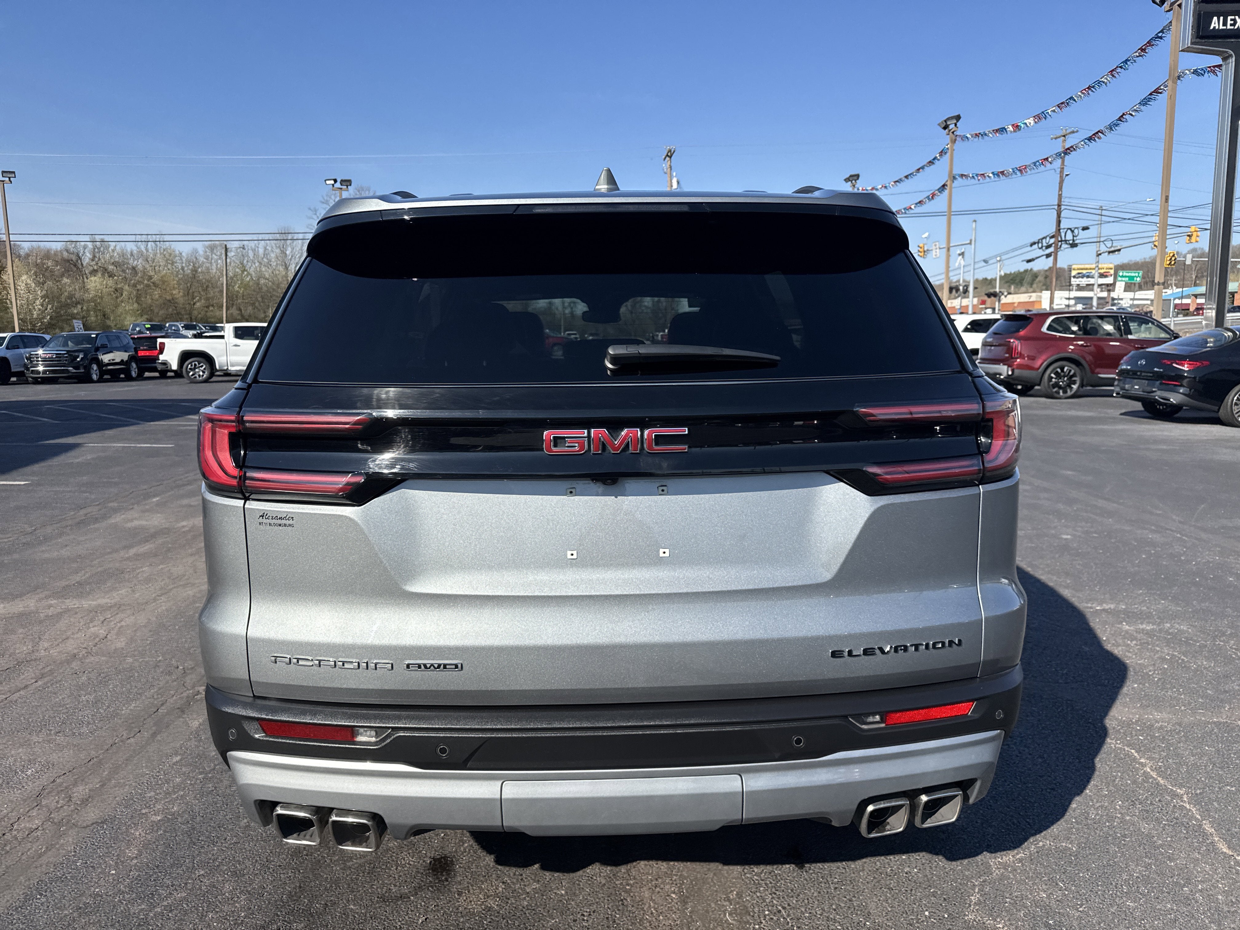 2024 GMC Acadia Elevation