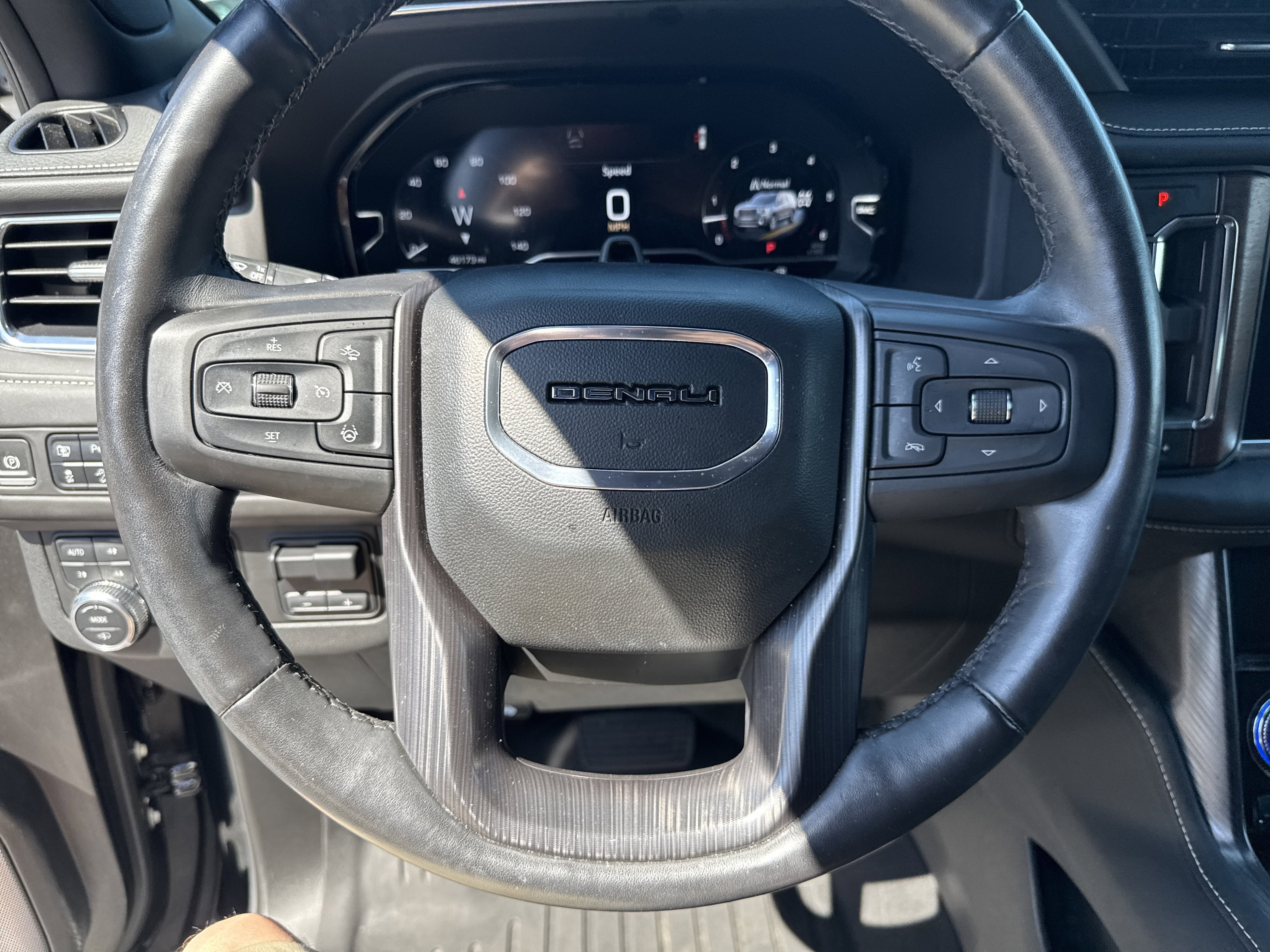 2023 GMC Yukon Denali Ultimate