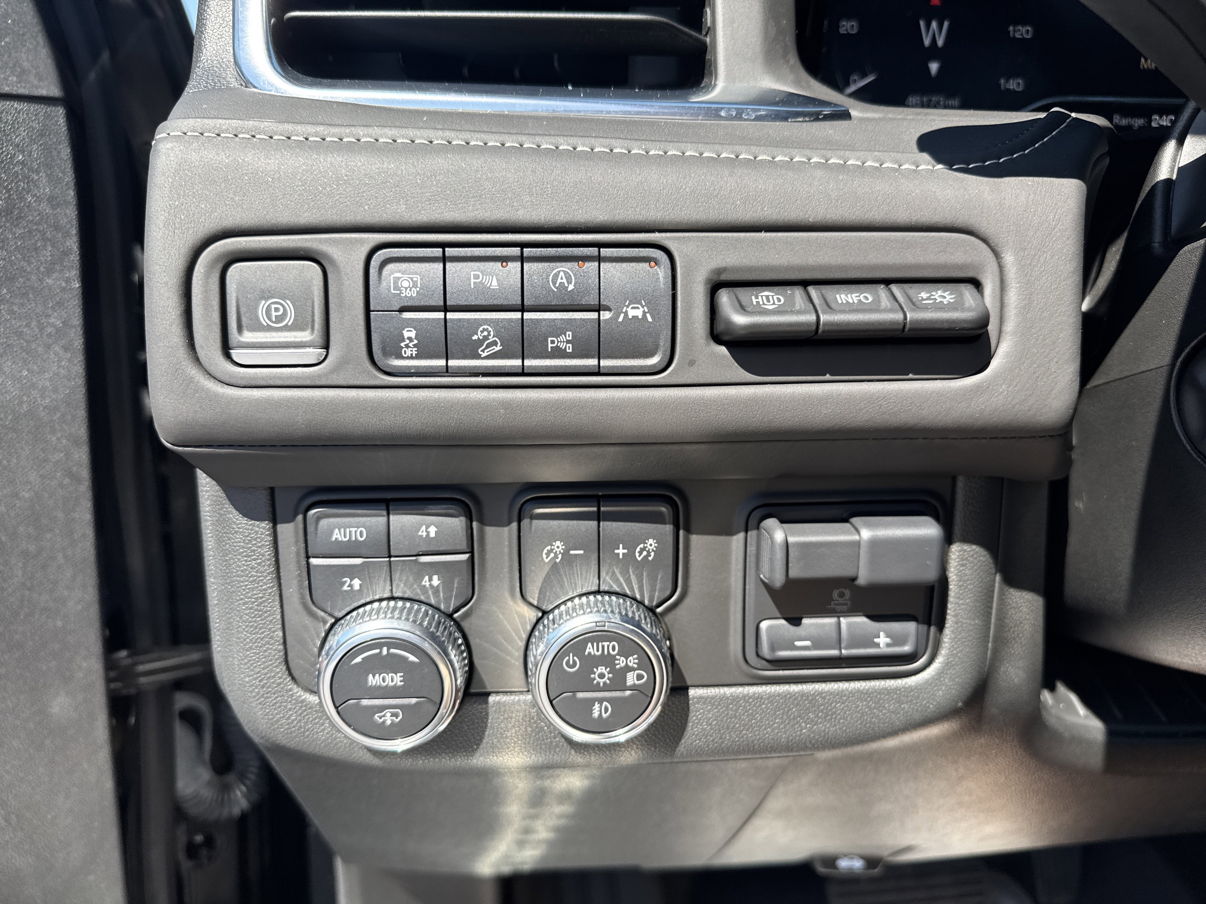 2023 GMC Yukon Denali Ultimate