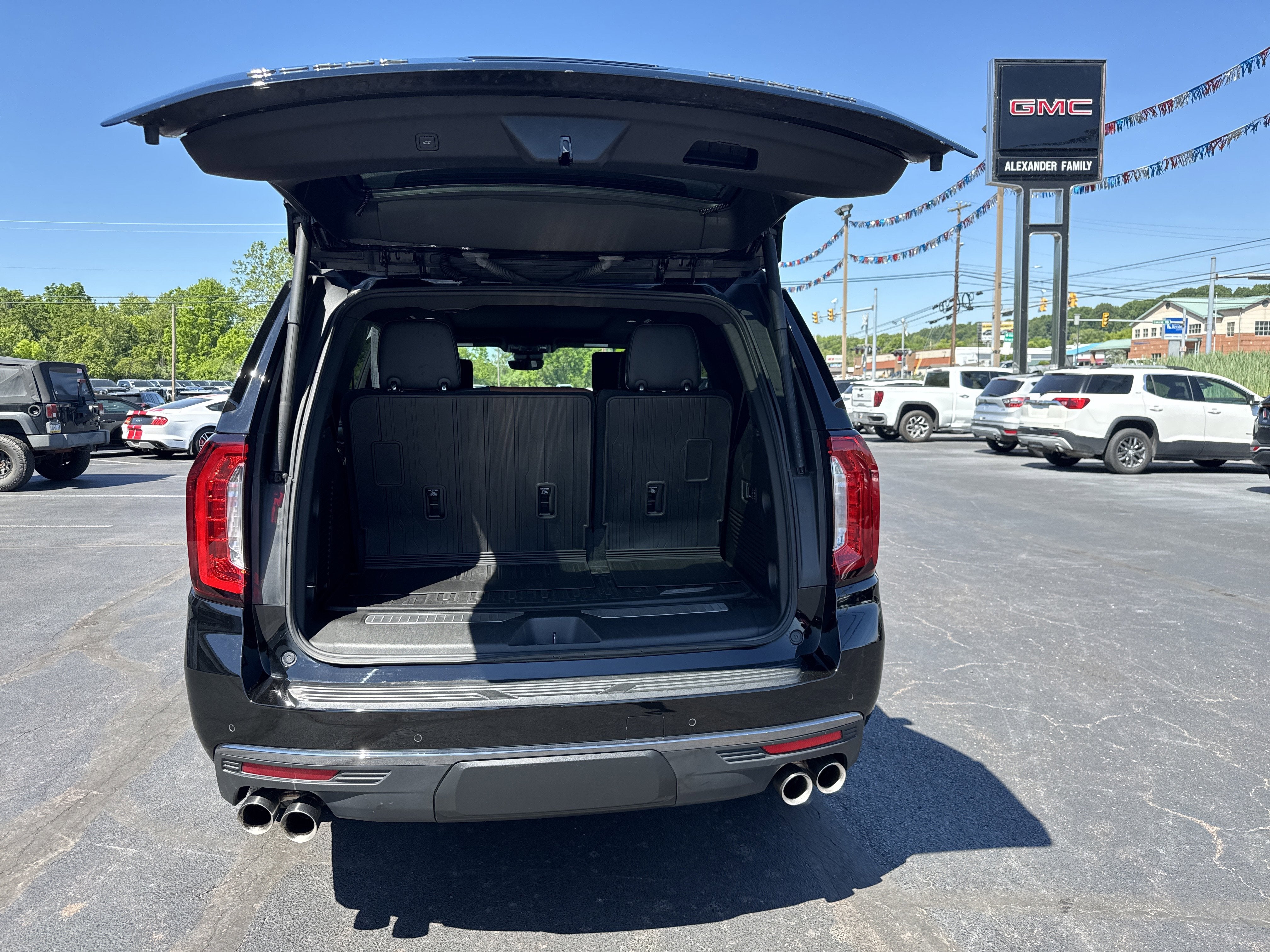 2023 GMC Yukon Denali Ultimate