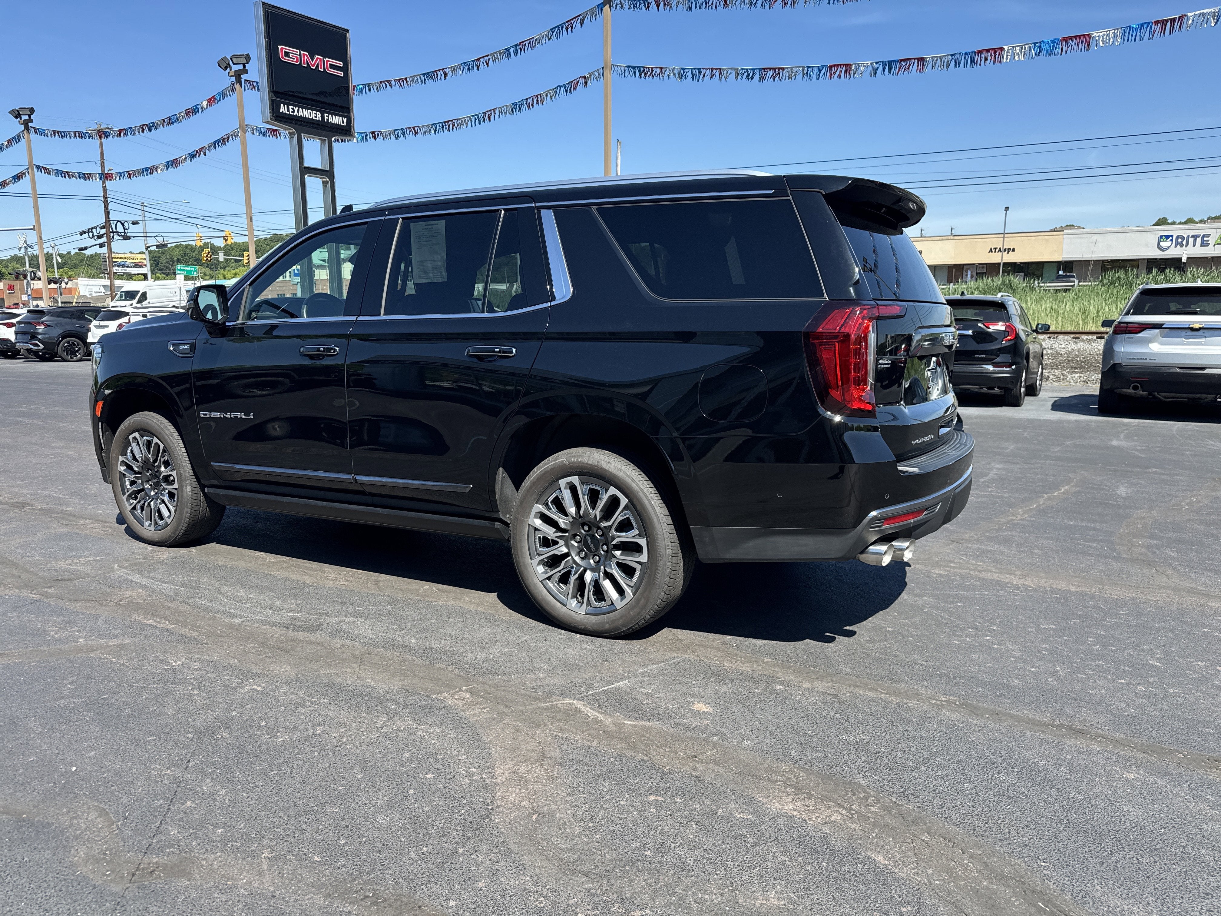 2023 GMC Yukon Denali Ultimate