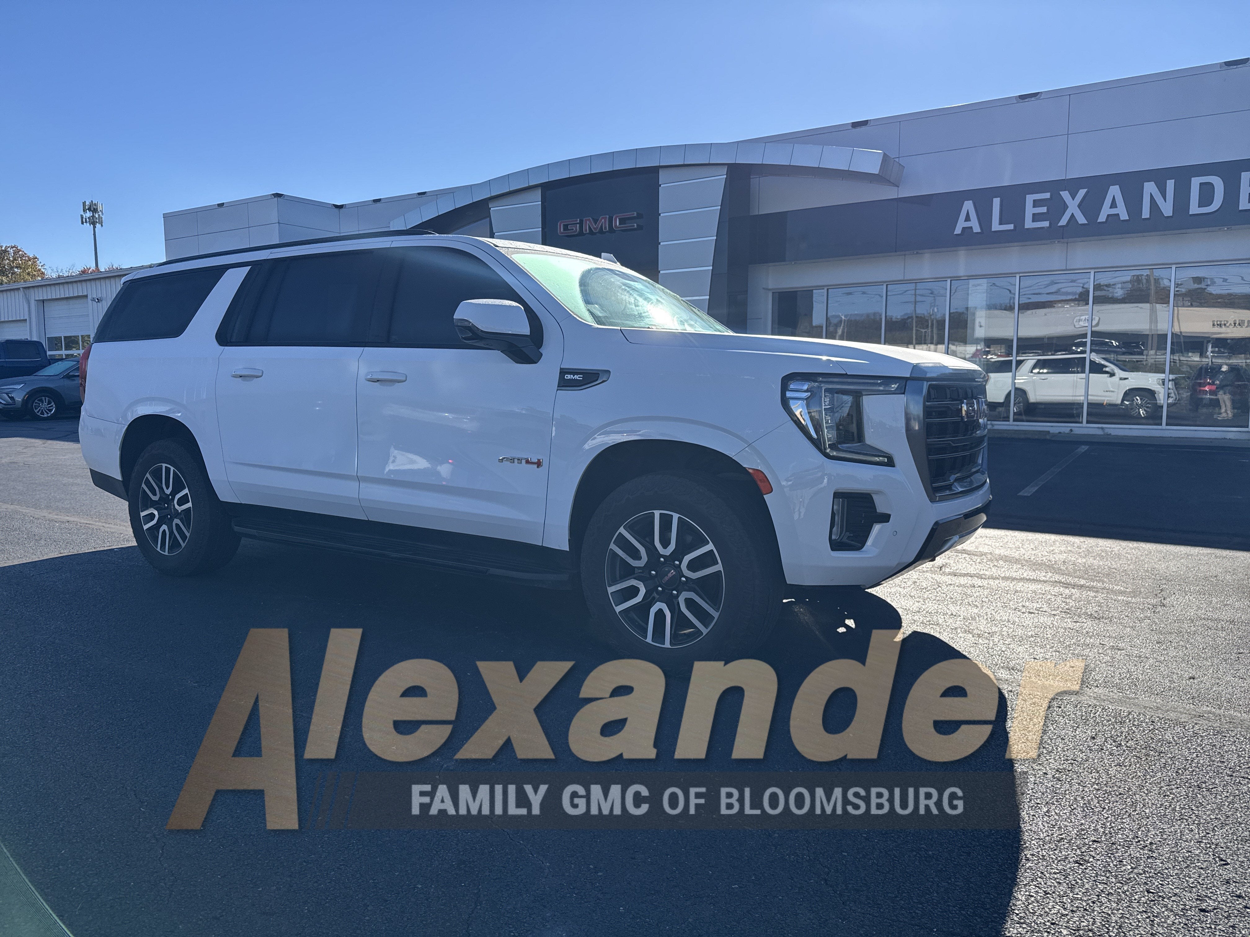 2023 GMC Yukon XL AT4