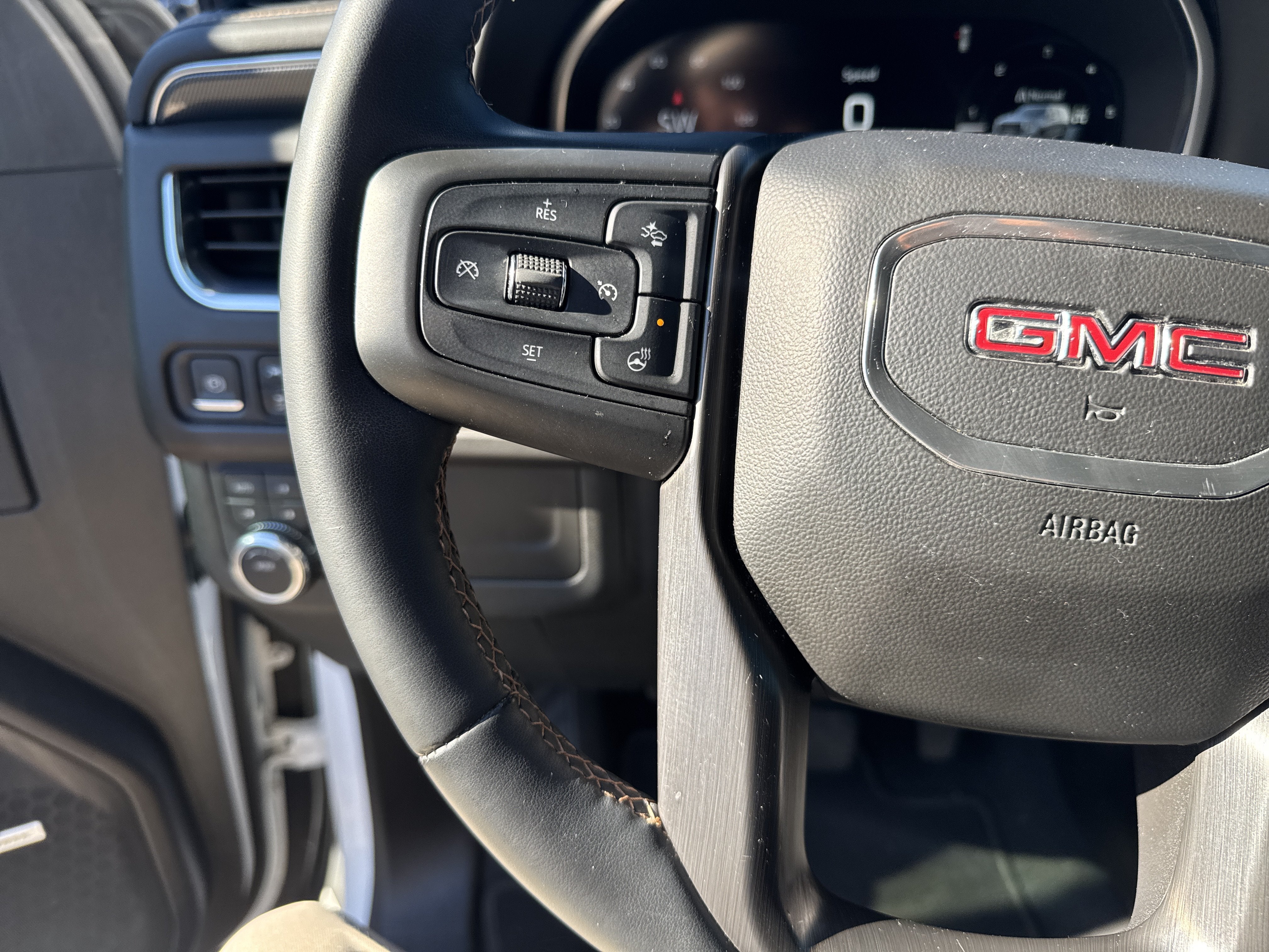 2023 GMC Yukon XL AT4