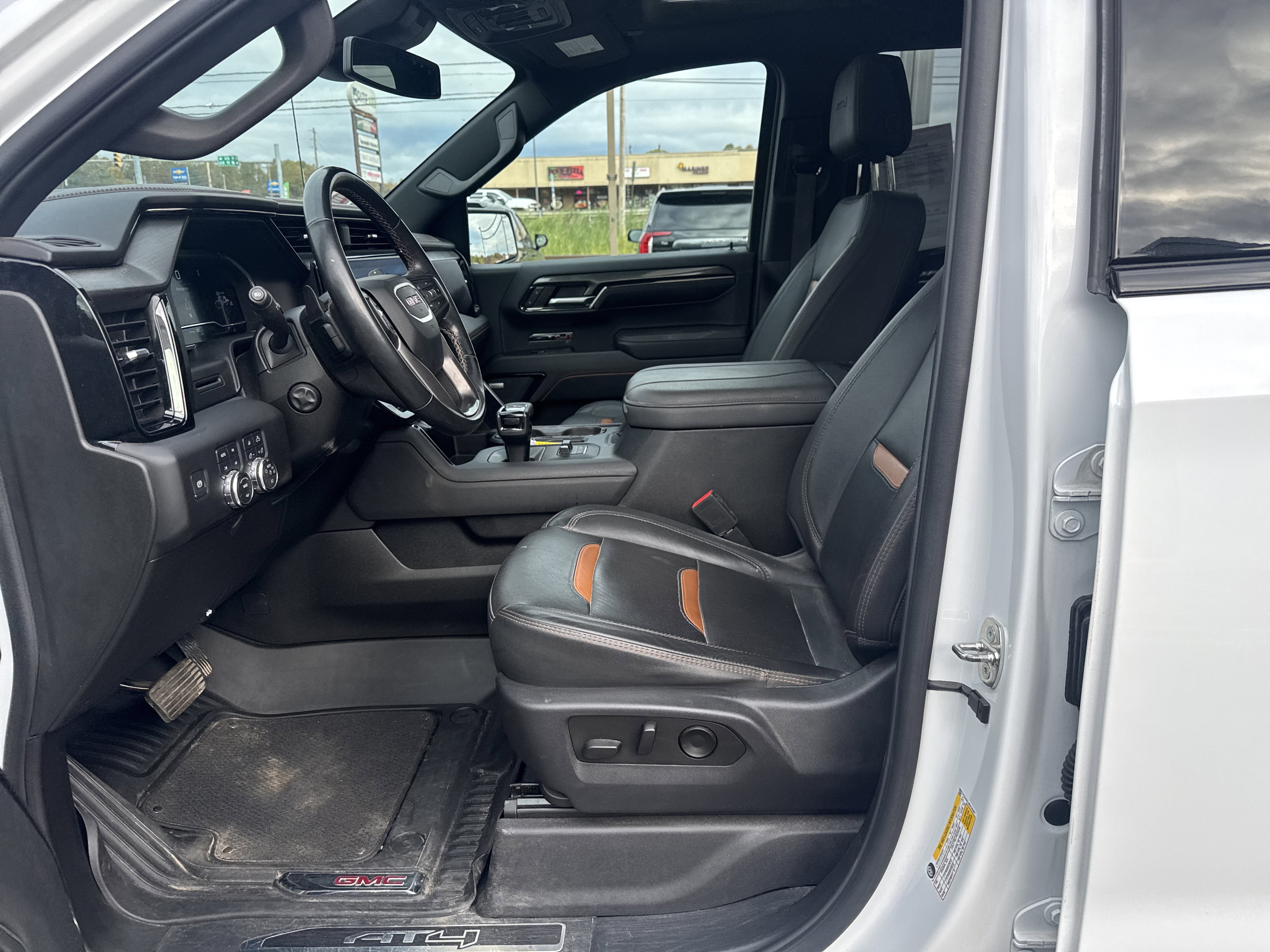 2024 GMC Sierra 1500 AT4