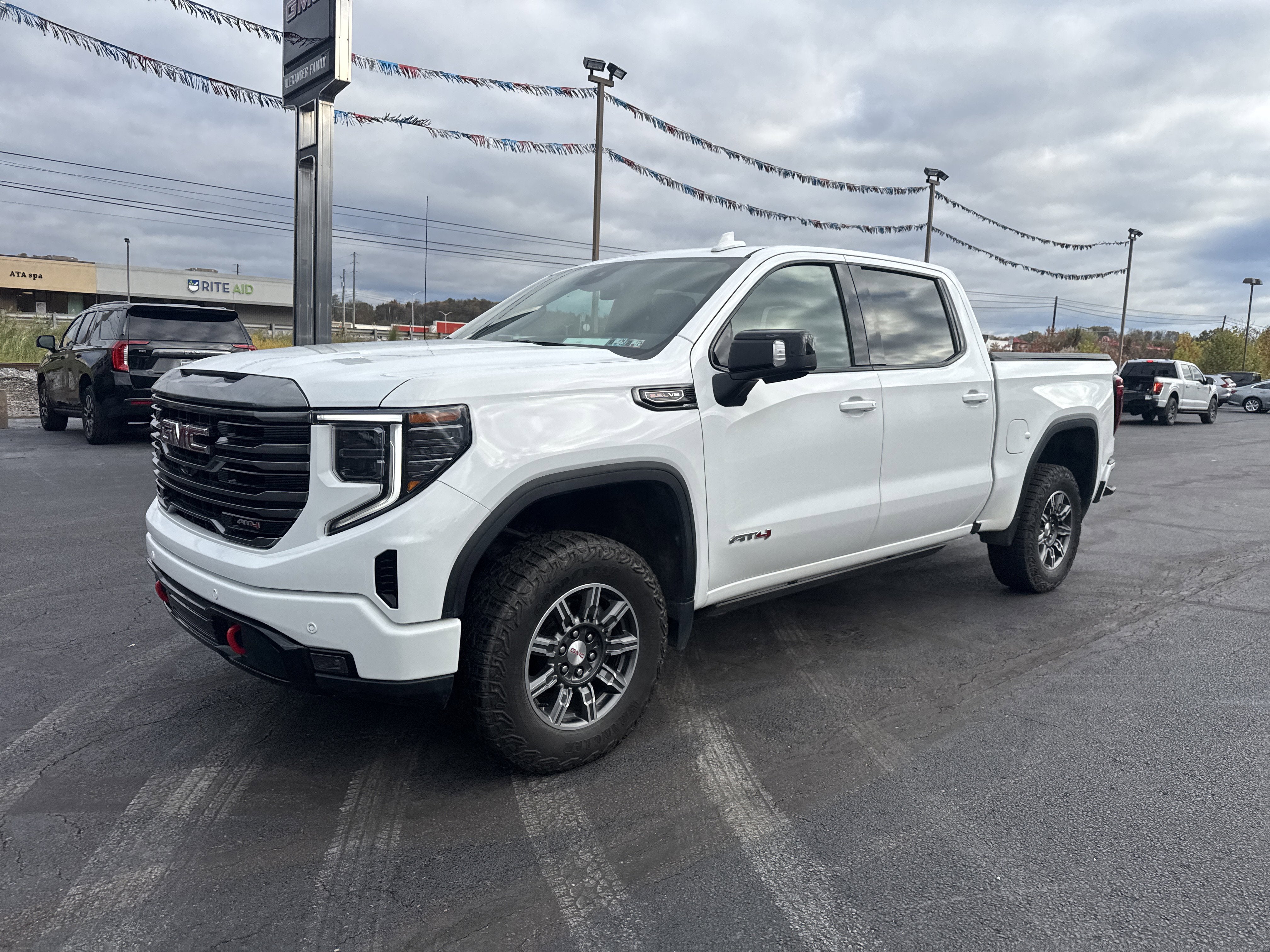 2024 GMC Sierra 1500 AT4