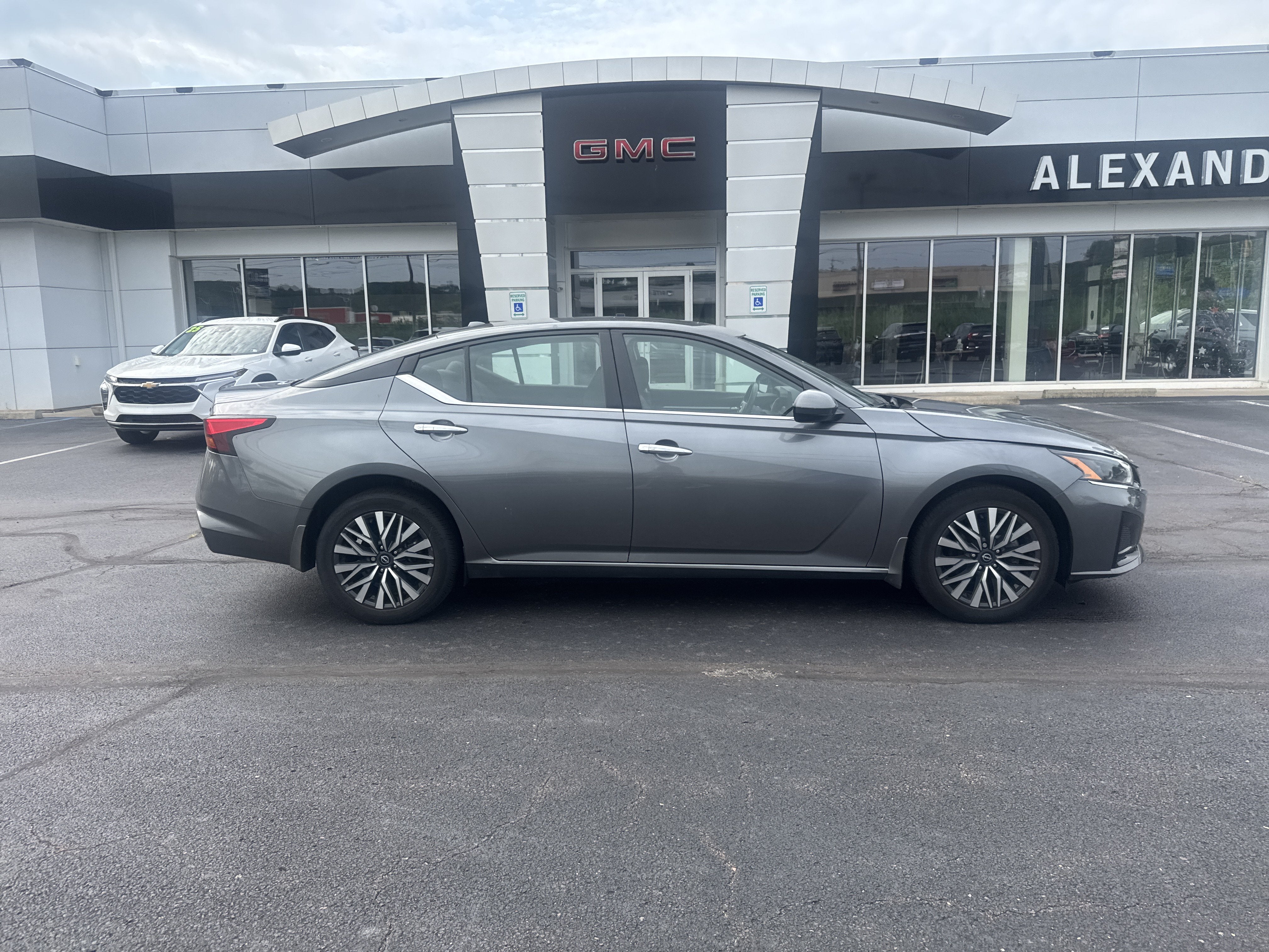 2023 Nissan Altima 2.5 SV