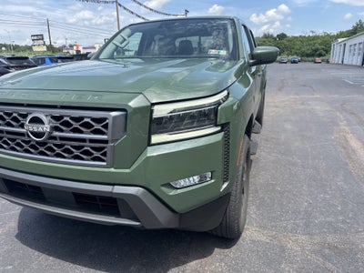 2024 Nissan Frontier Crew Cab SL 4x4