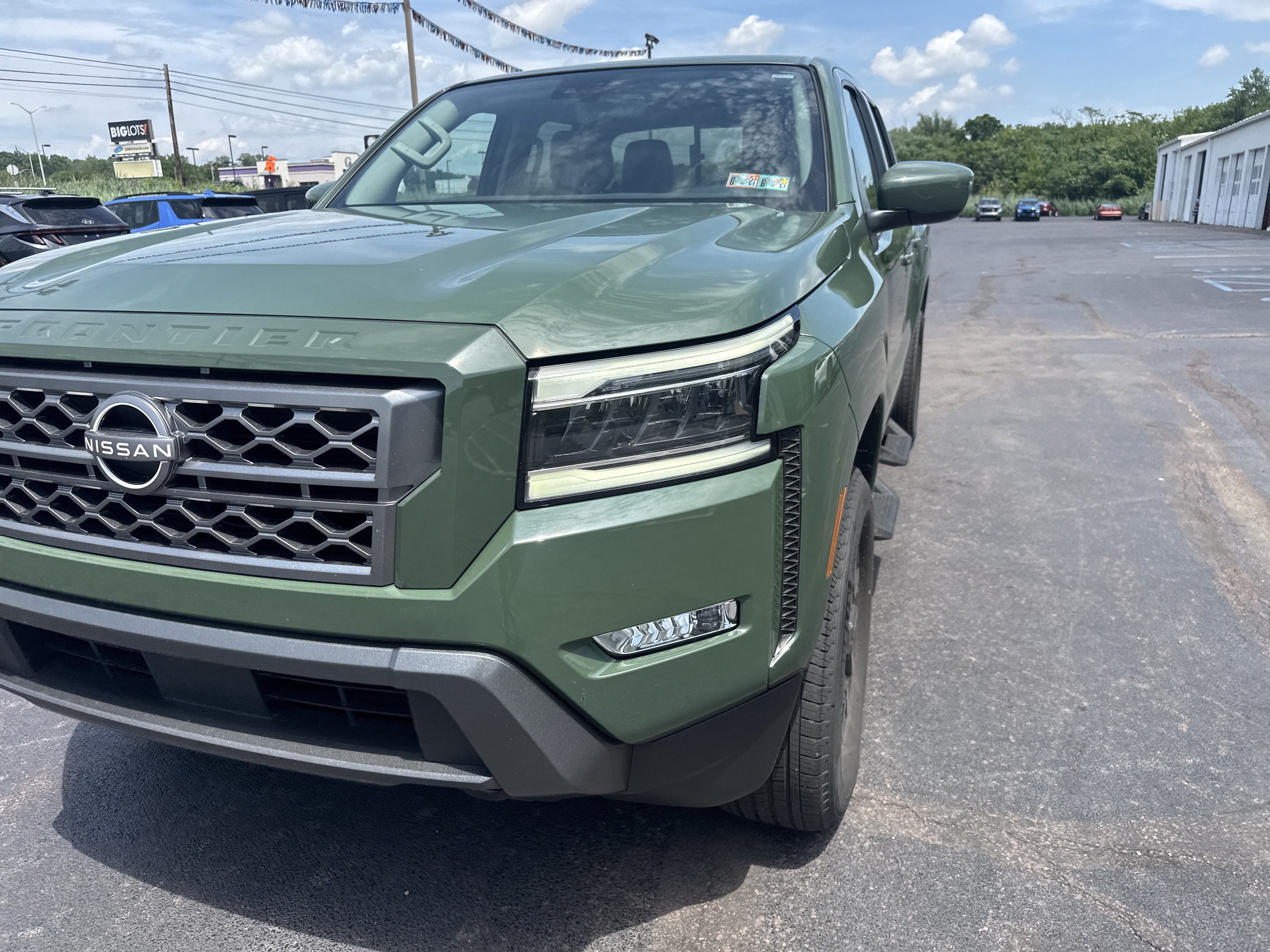 2024 Nissan Frontier Crew Cab SL 4x4