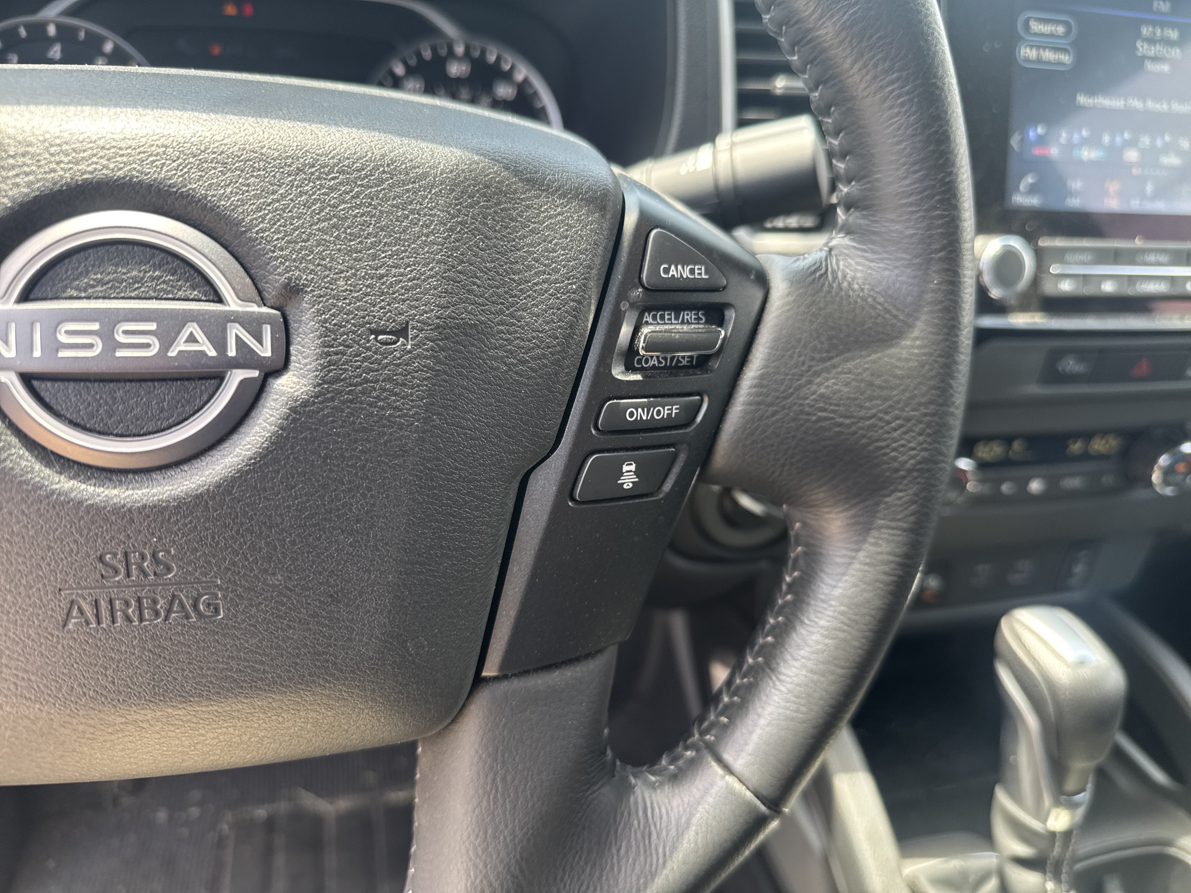 2024 Nissan Frontier Crew Cab SL 4x4