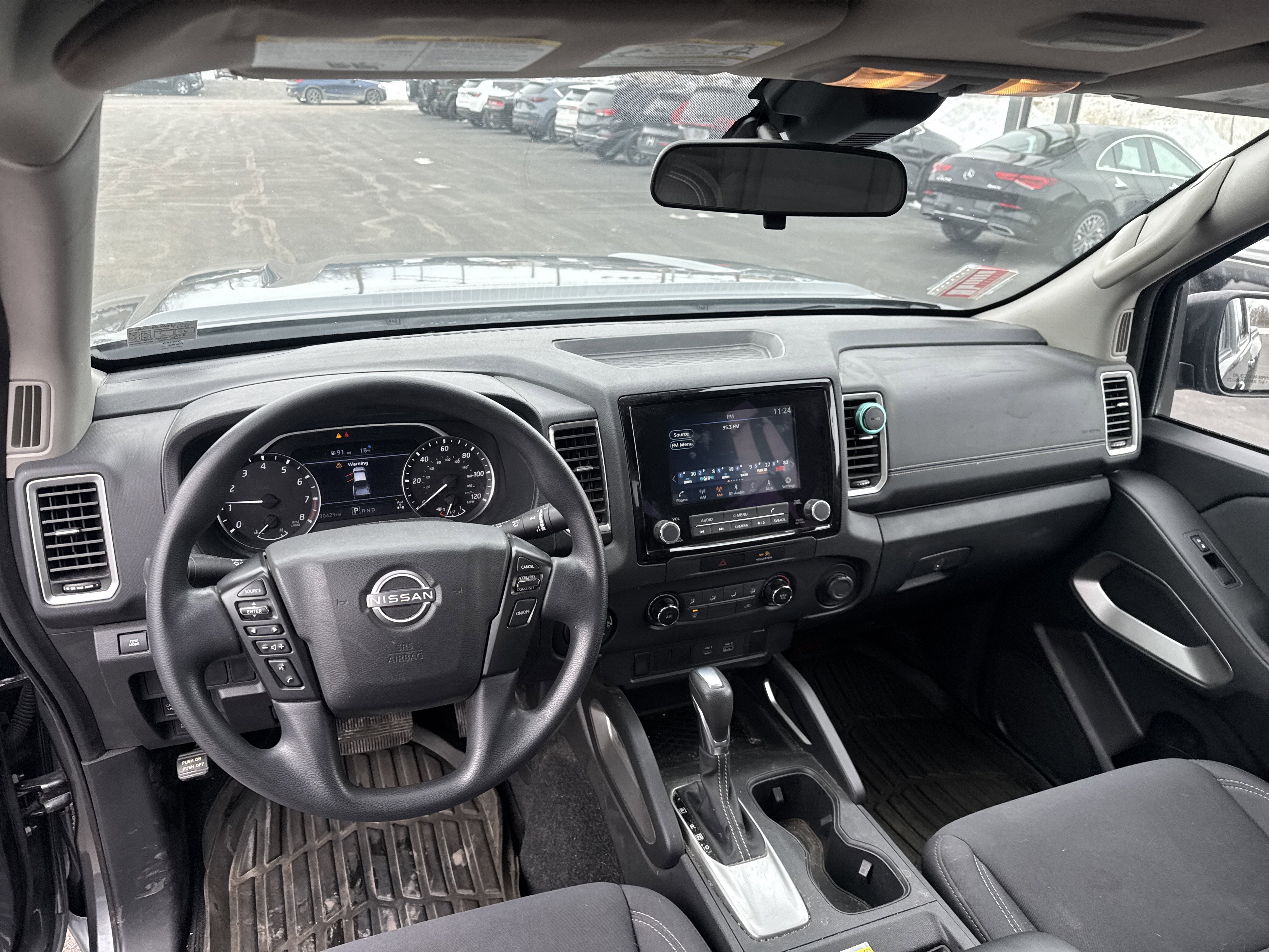 2022 Nissan Frontier SV