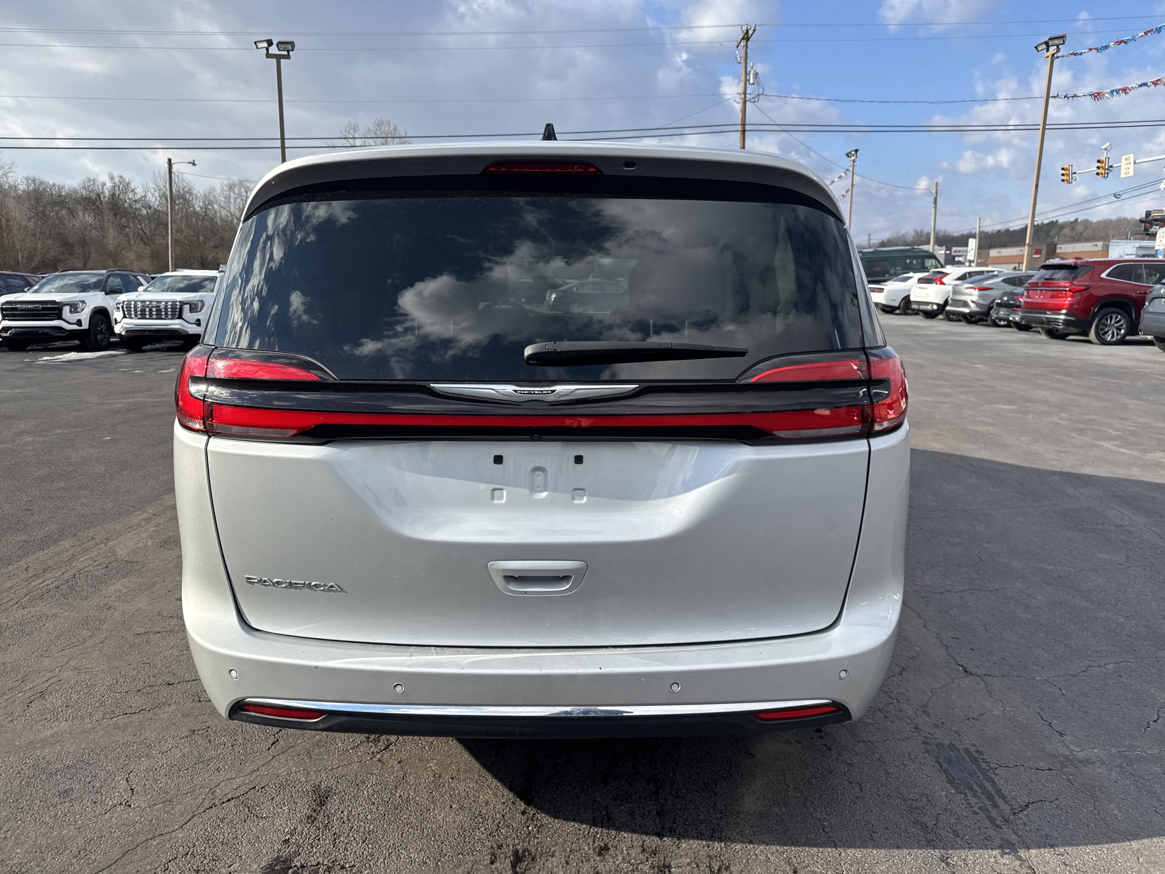 2024 Chrysler Pacifica Touring L