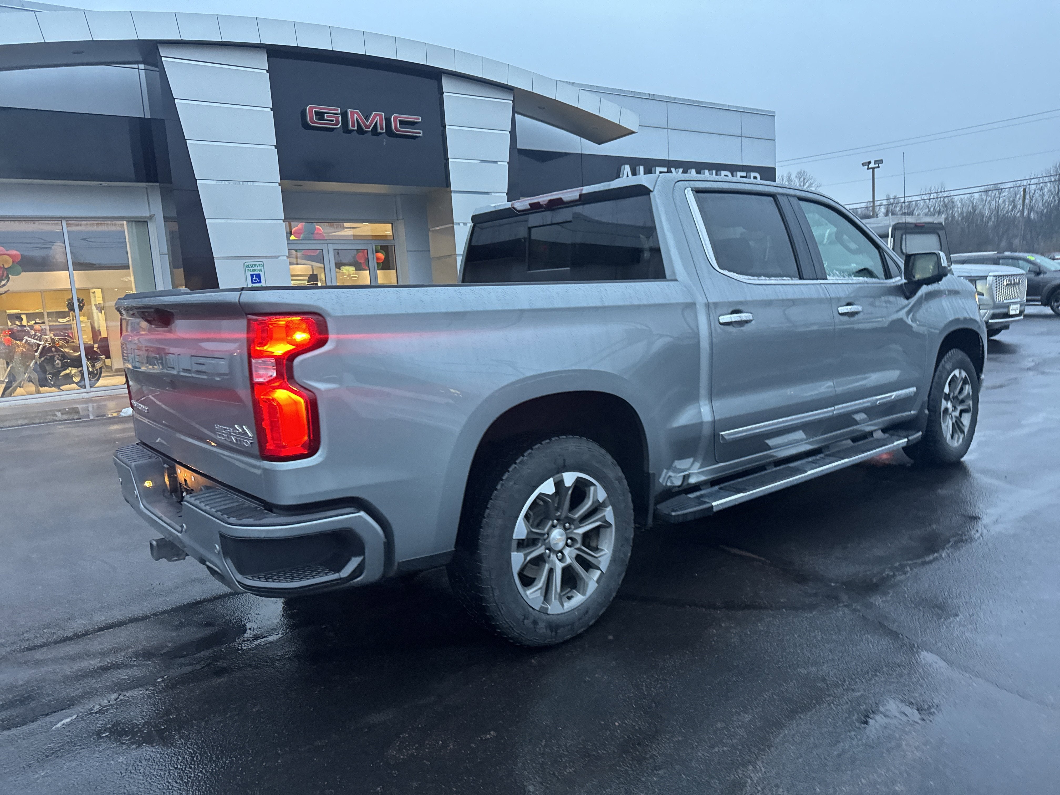 2023 Chevrolet Silverado 1500 High Country