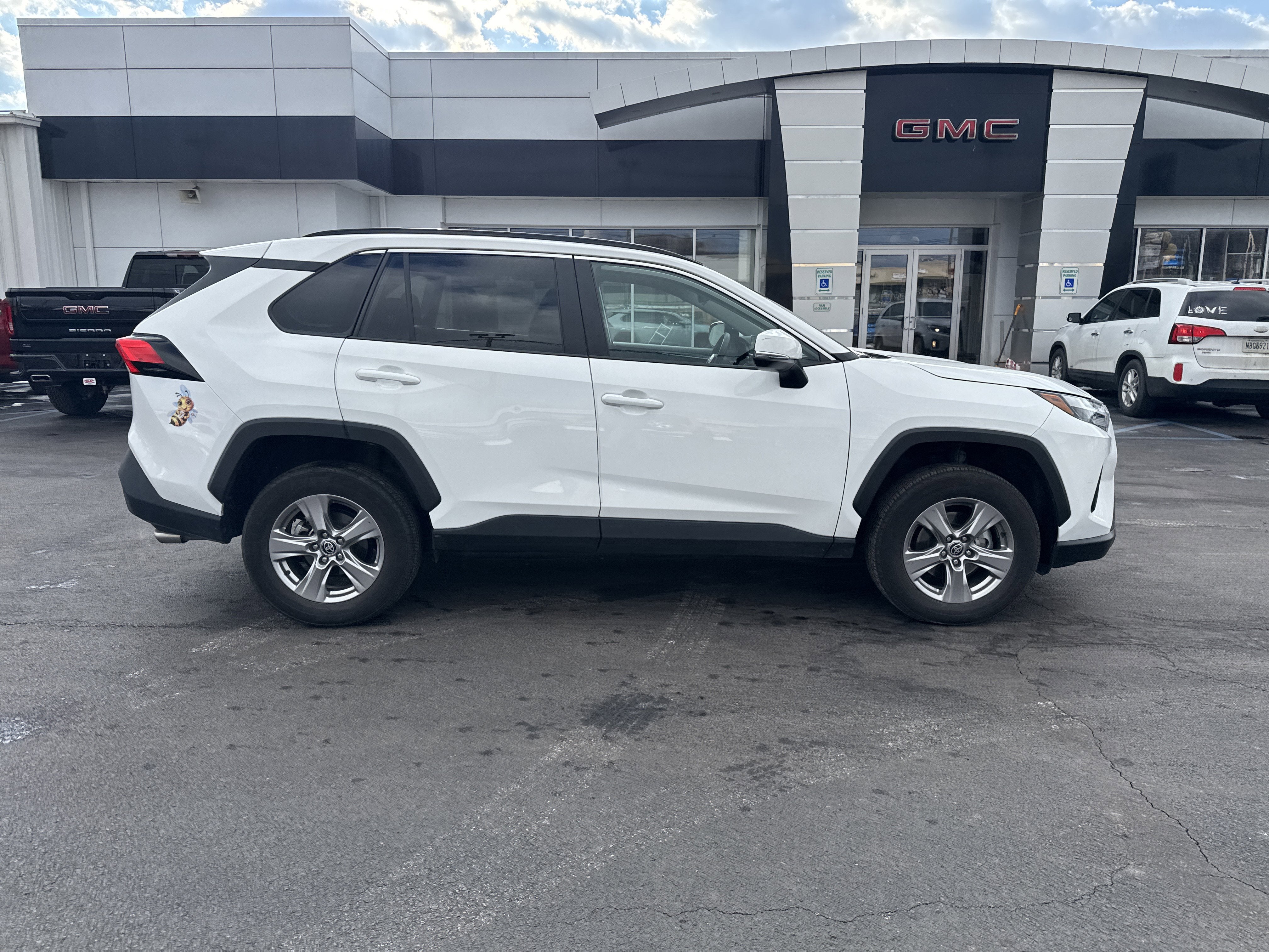 2023 Toyota RAV4 XLE