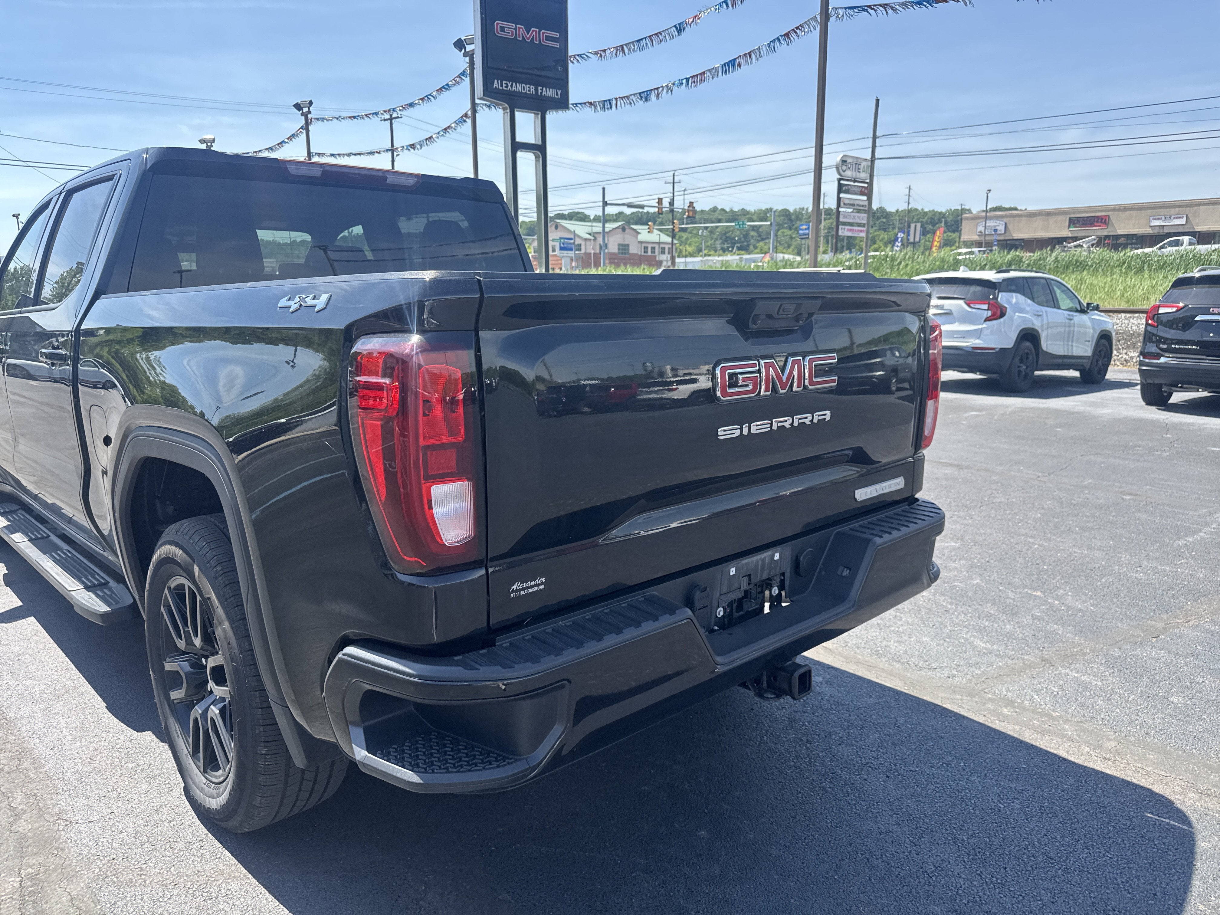 2024 GMC Sierra 1500 Elevation
