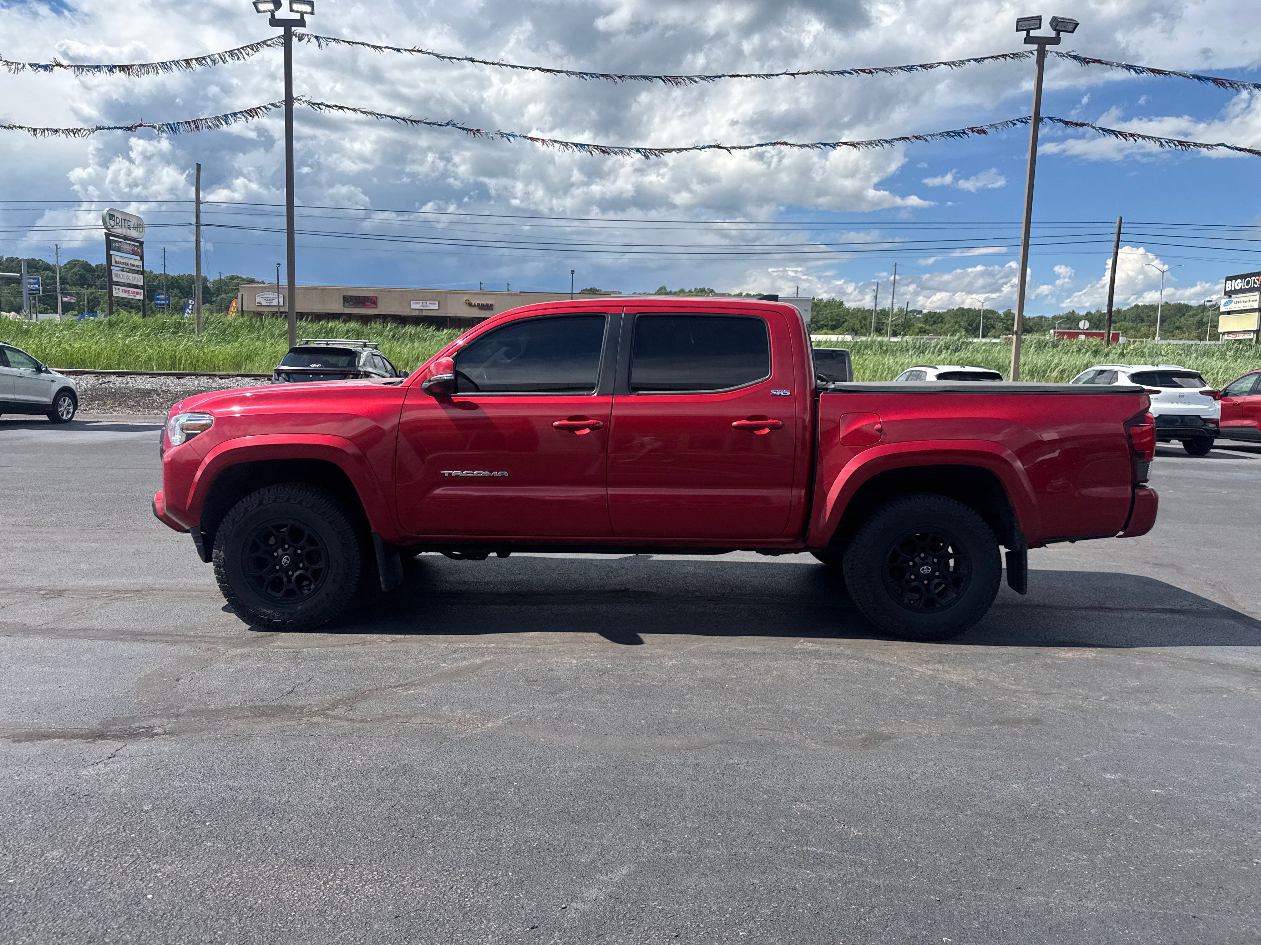 2022 Toyota Tacoma 4WD SR