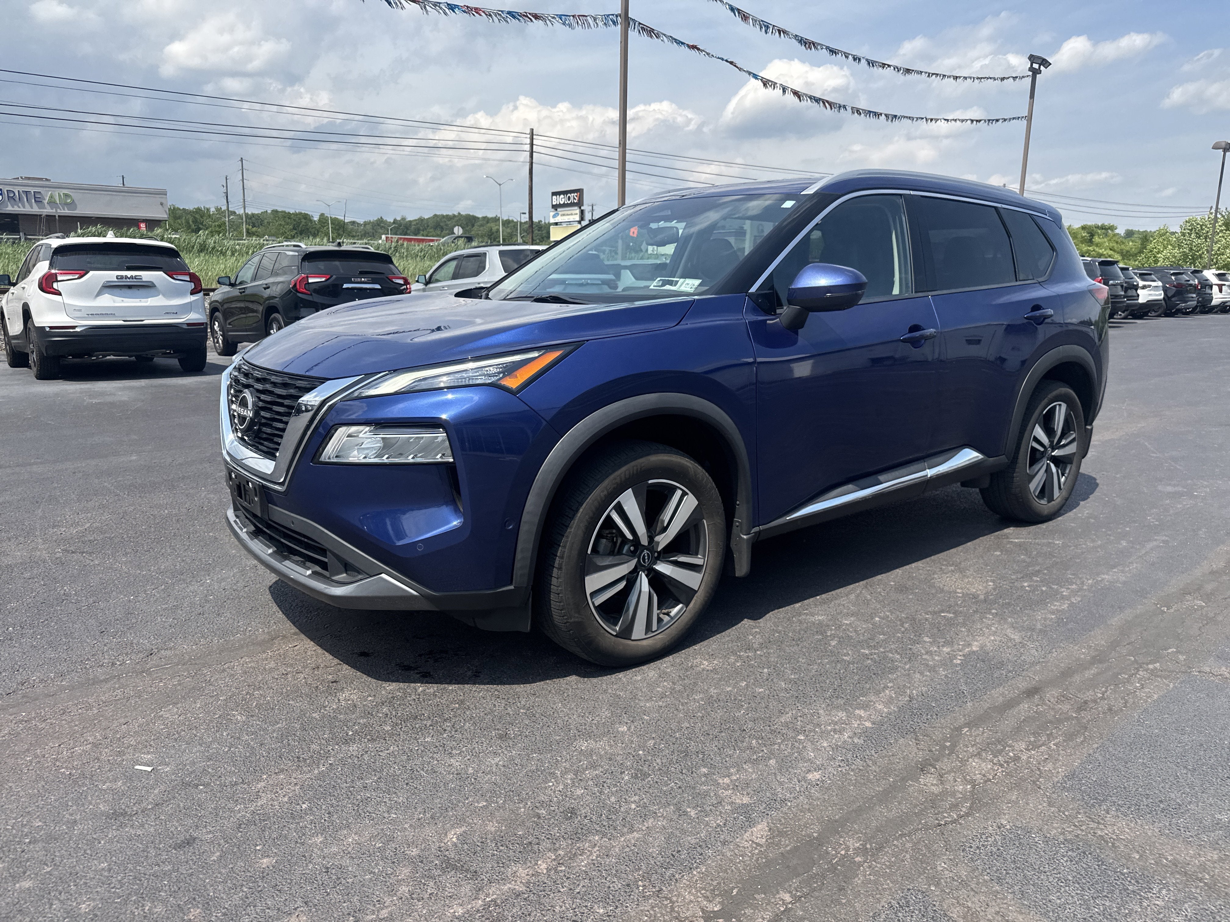 2023 Nissan Rogue SL