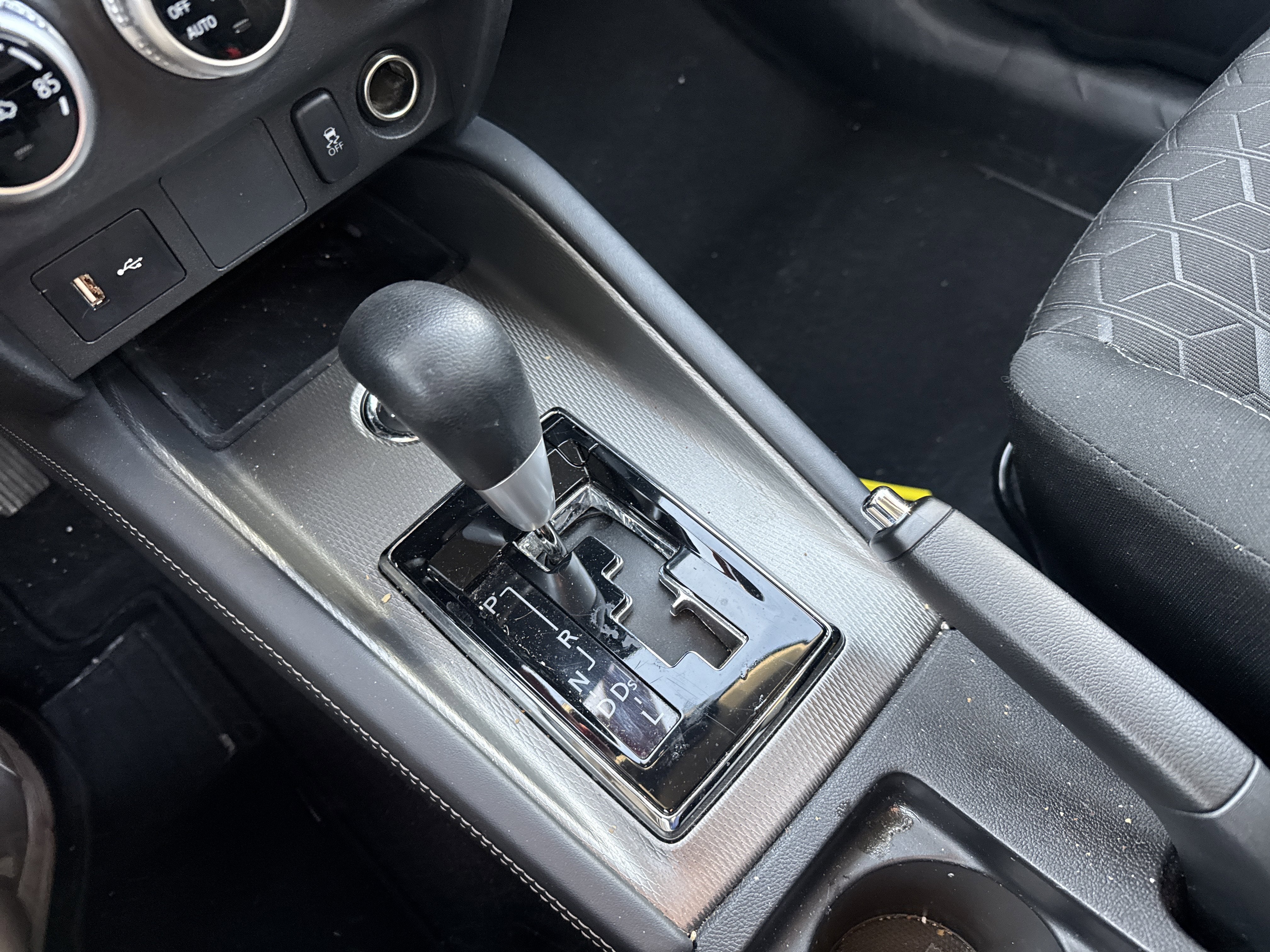 2025 Mitsubishi Outlander Sport S