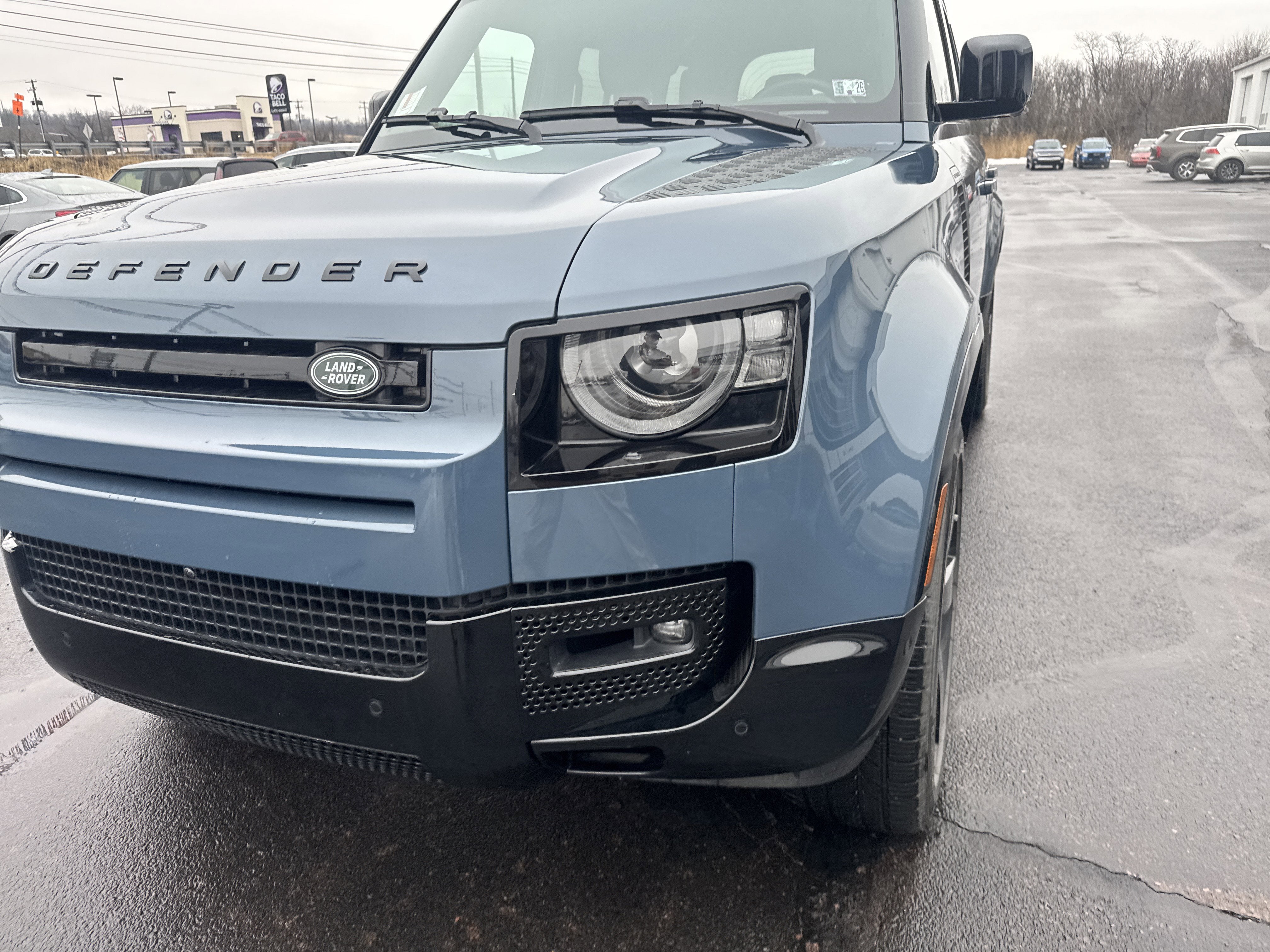 2024 Land Rover Defender X-Dynamic SE