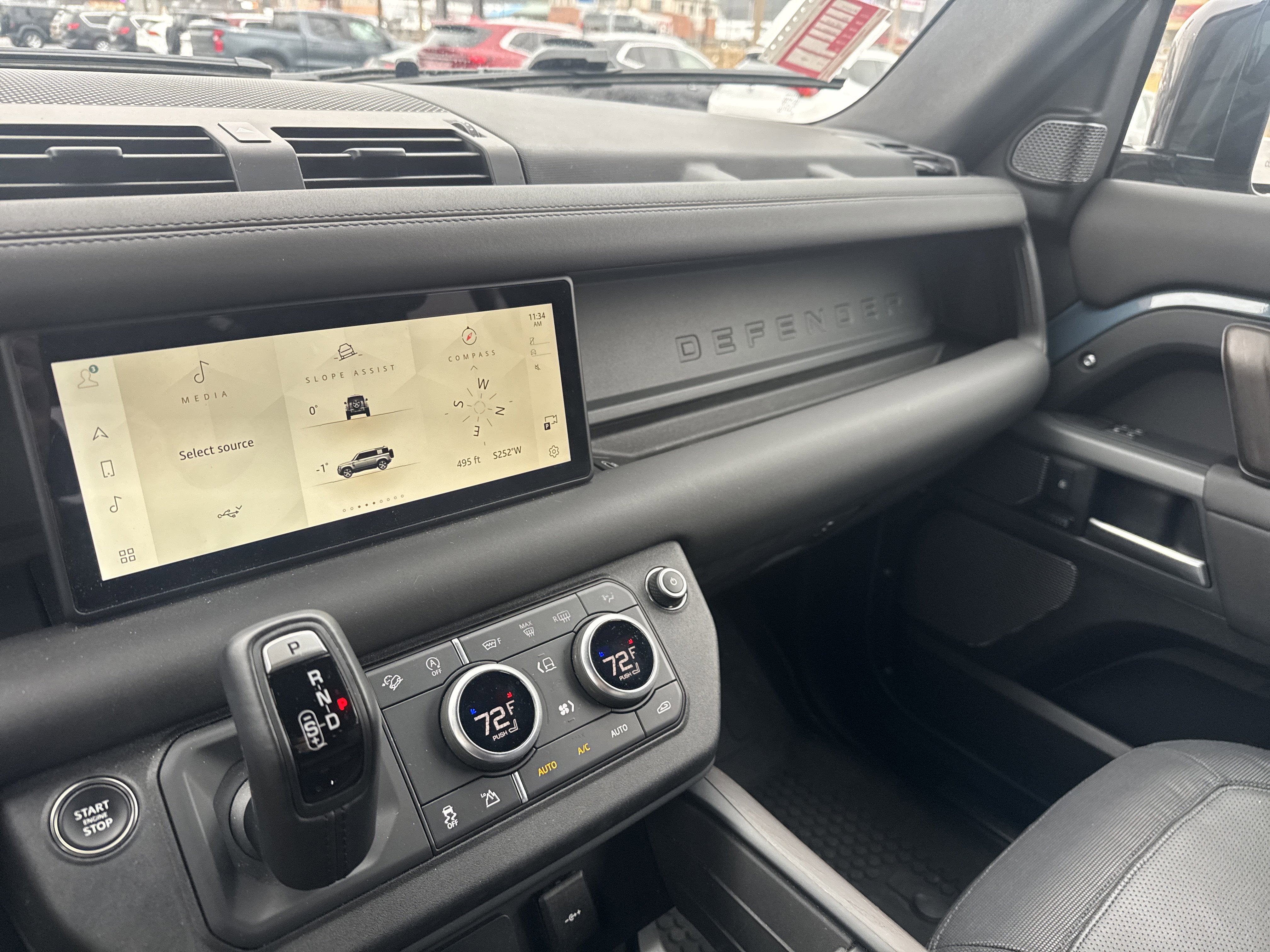 2024 Land Rover Defender X-Dynamic SE