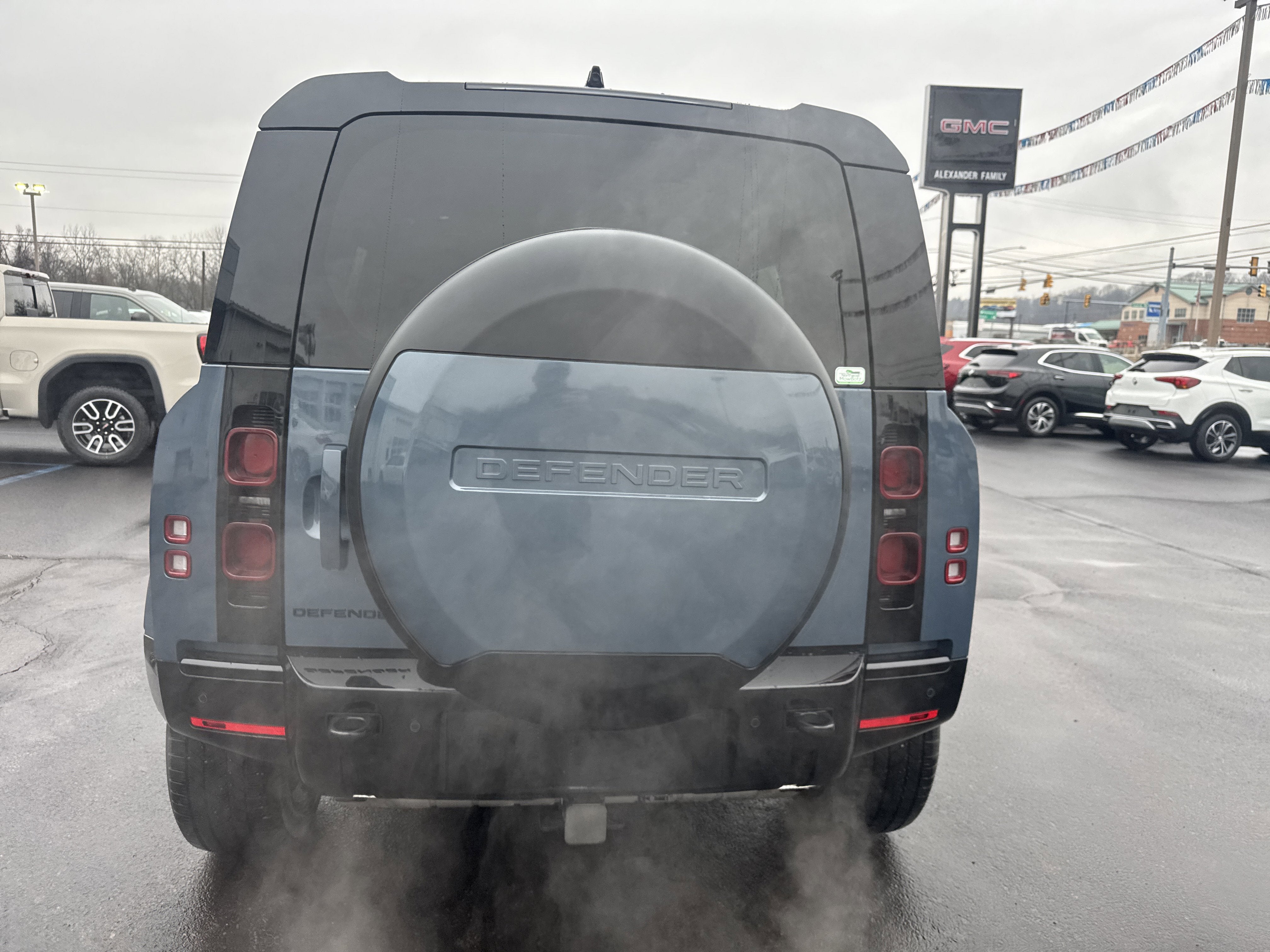 2024 Land Rover Defender X-Dynamic SE