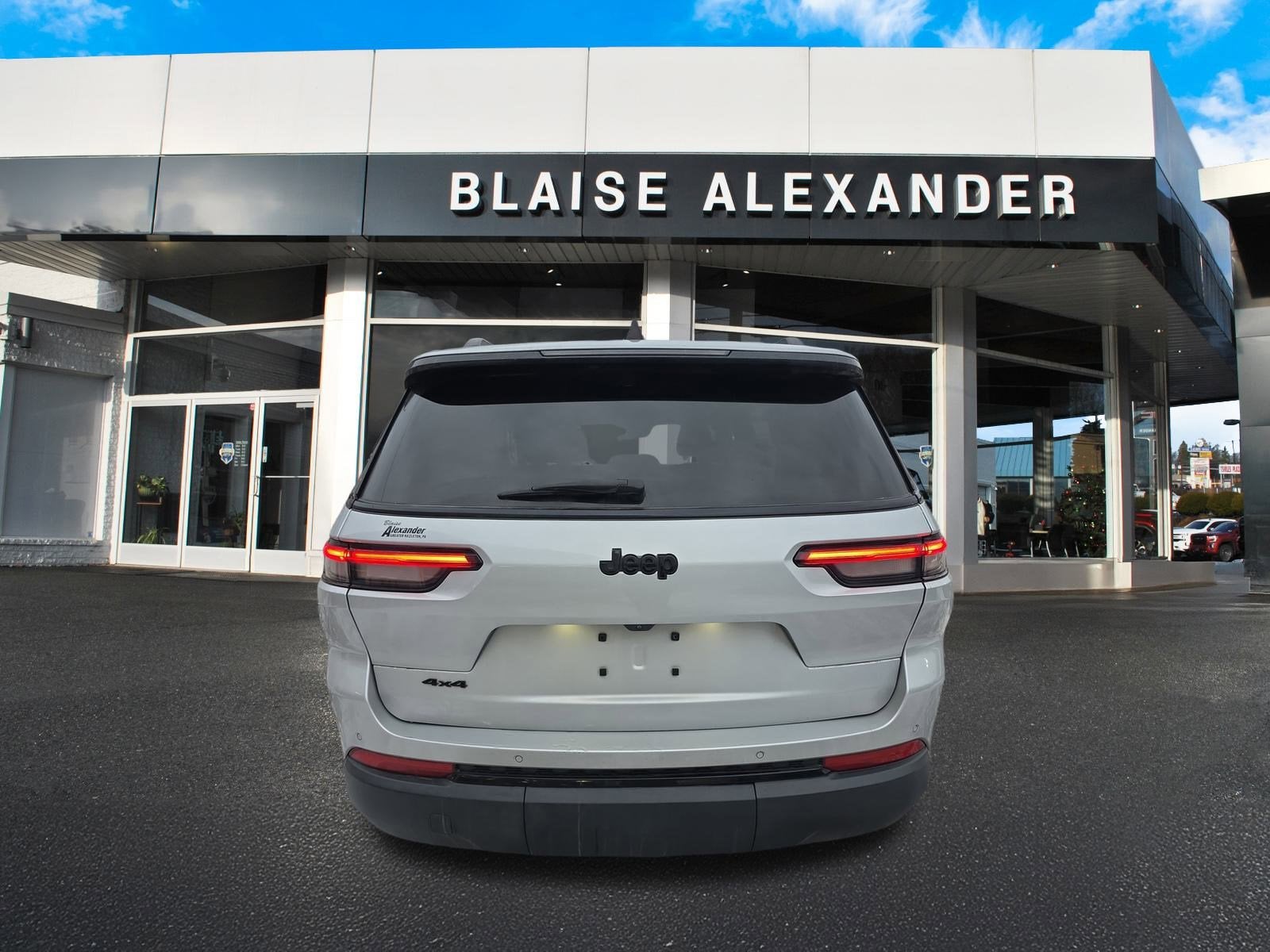 2023 Jeep Grand Cherokee L Altitude