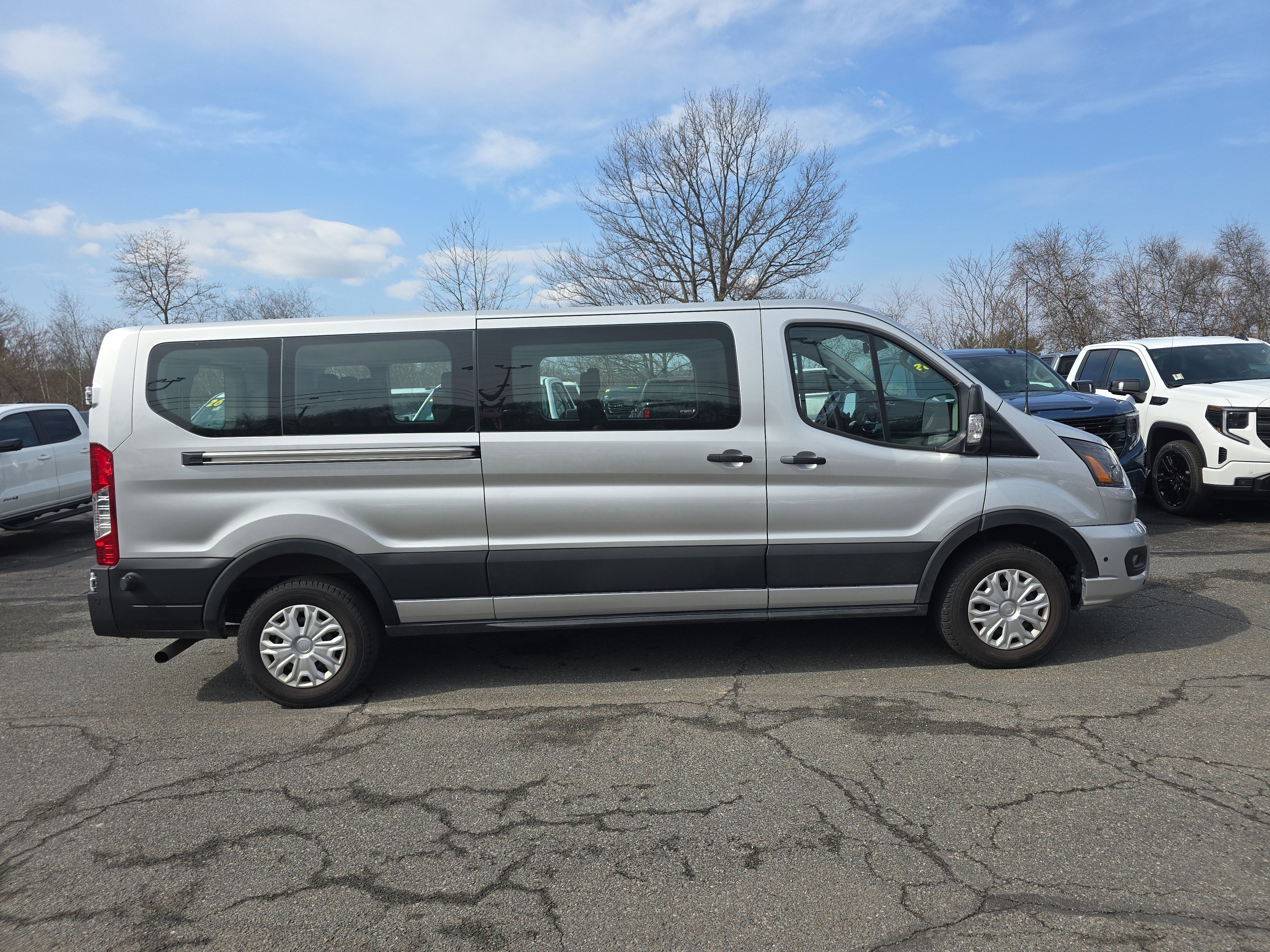 2024 Ford Transit Passenger Wagon XL