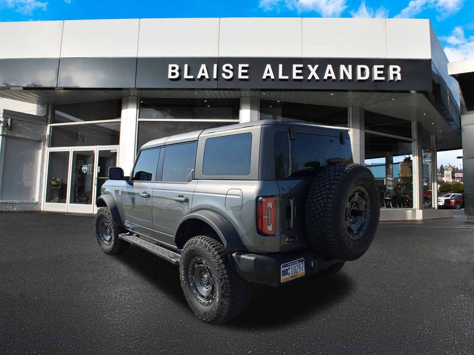2024 Ford Bronco Outer Banks