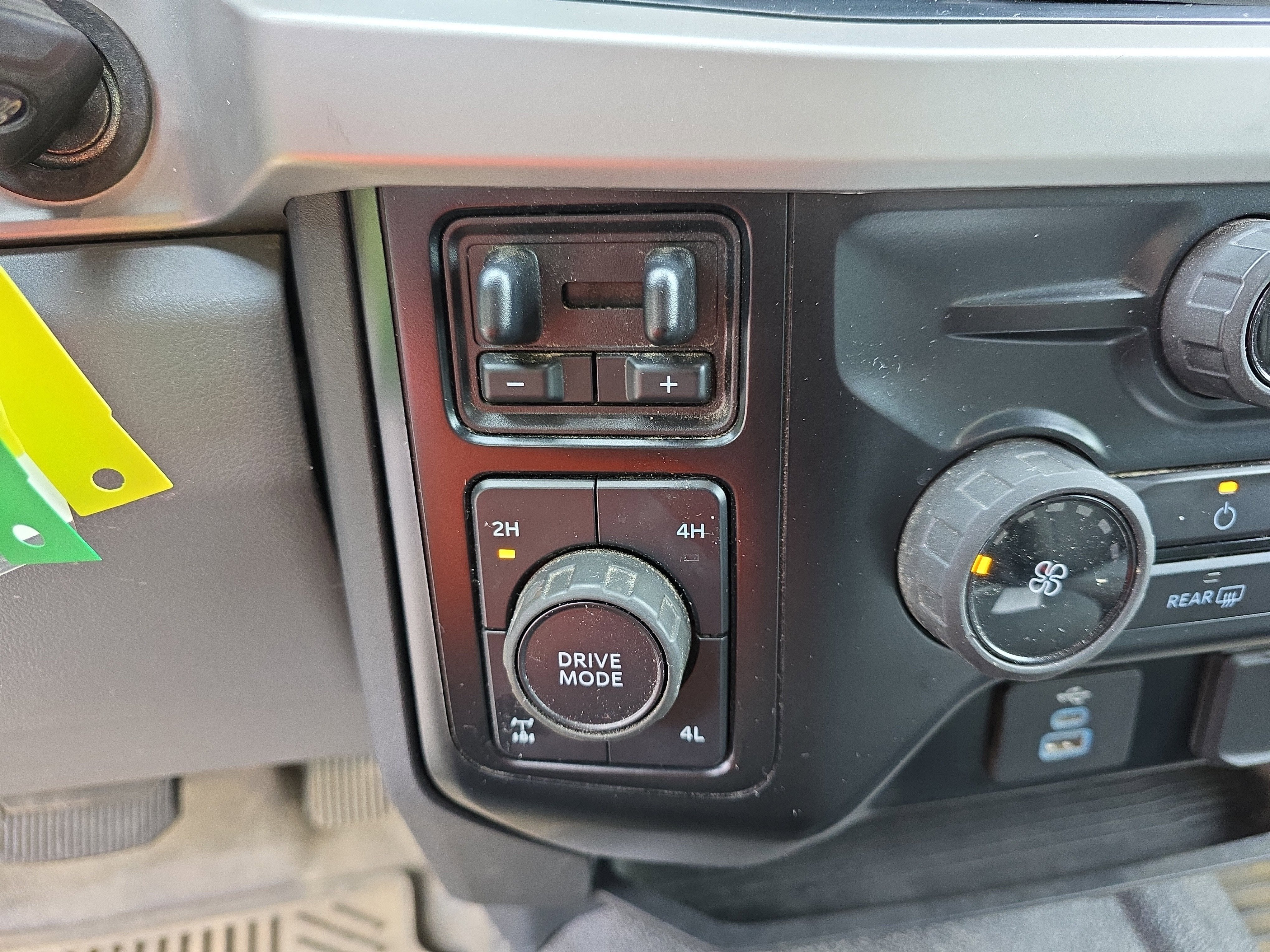2023 Ford Super Duty F-350 SRW XL