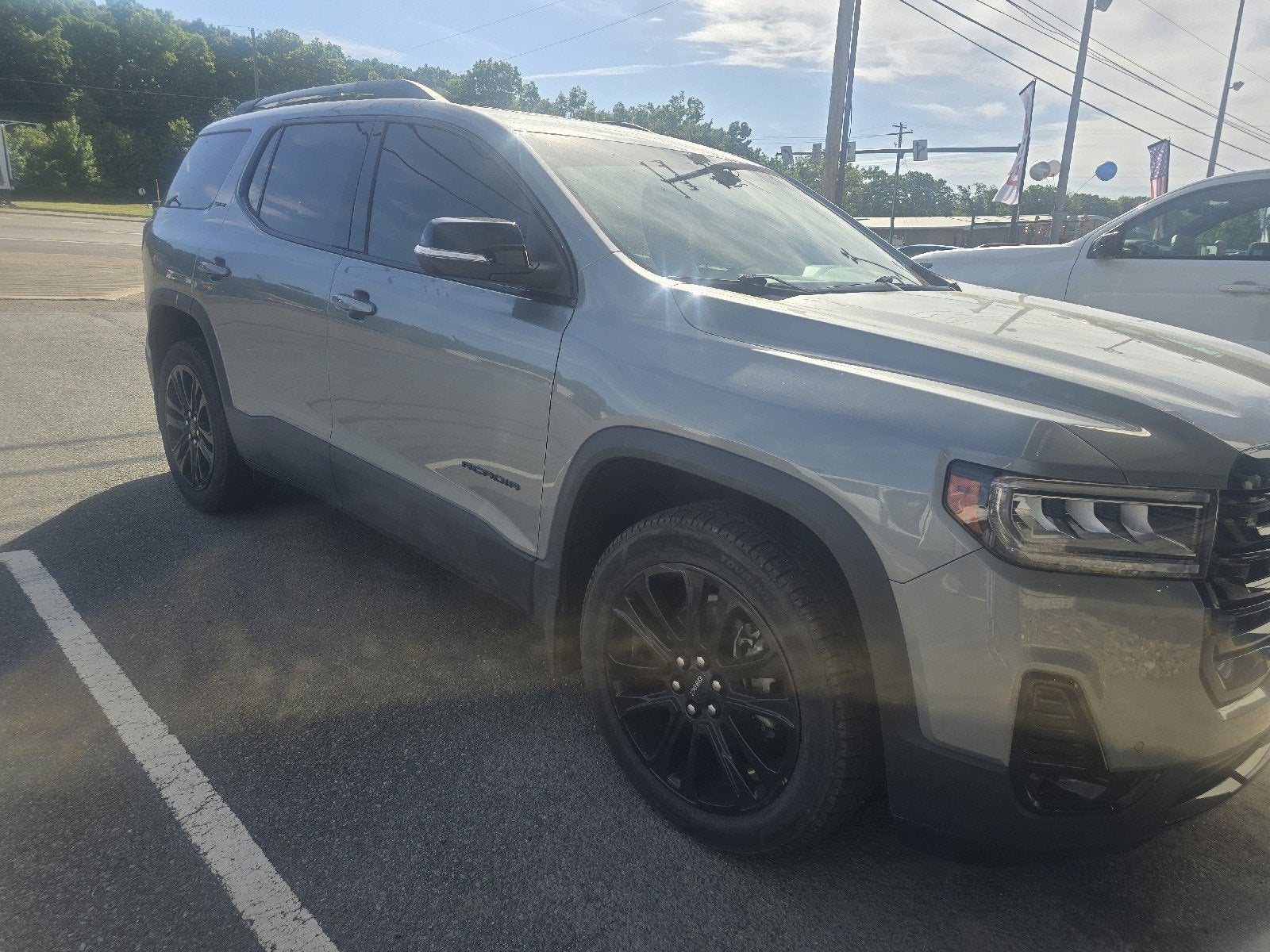 2023 GMC Acadia SLT