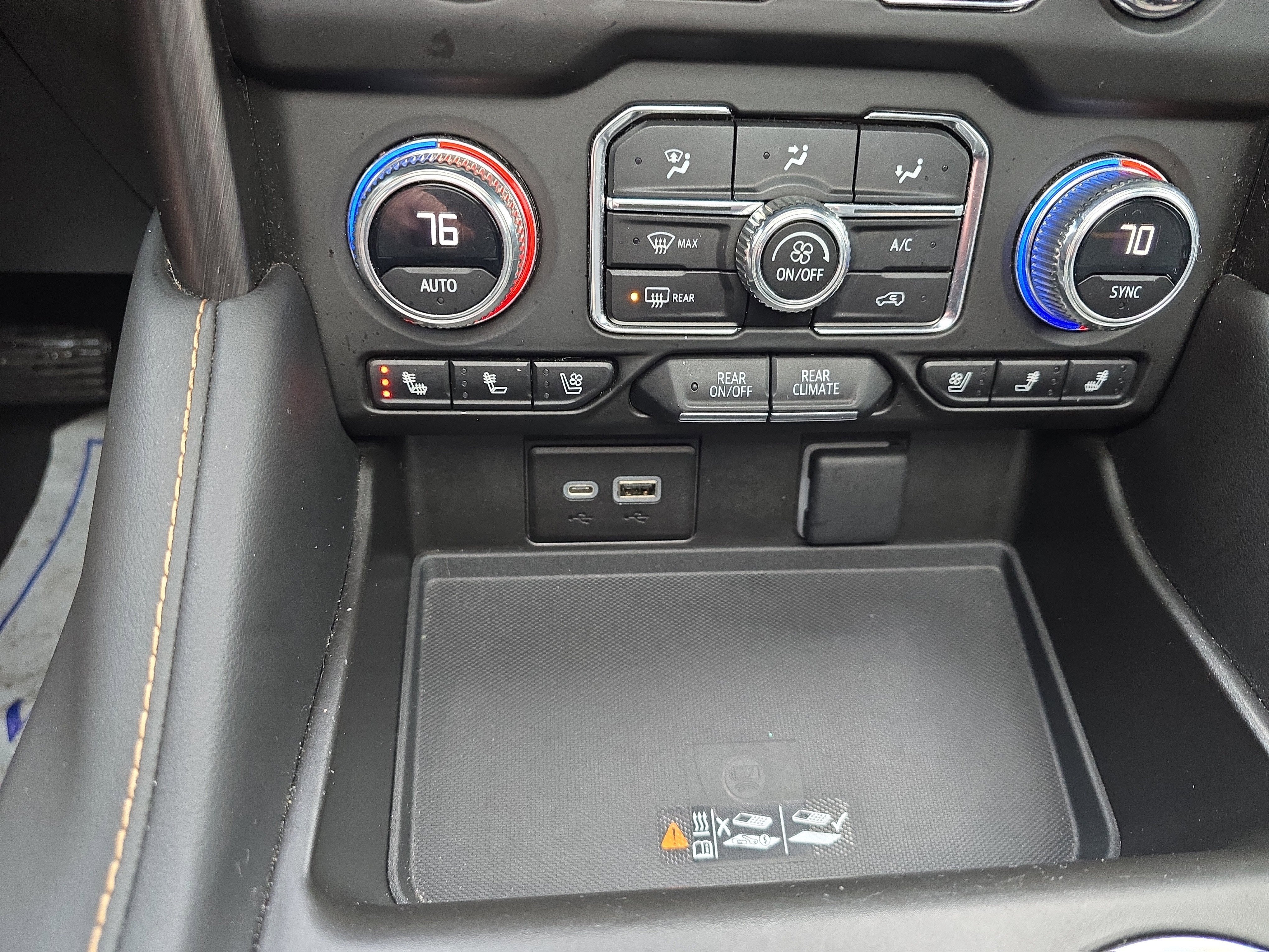 2023 GMC Yukon XL AT4