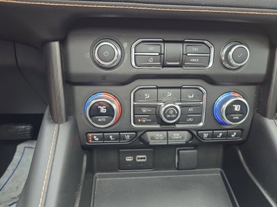 2023 GMC Yukon XL AT4