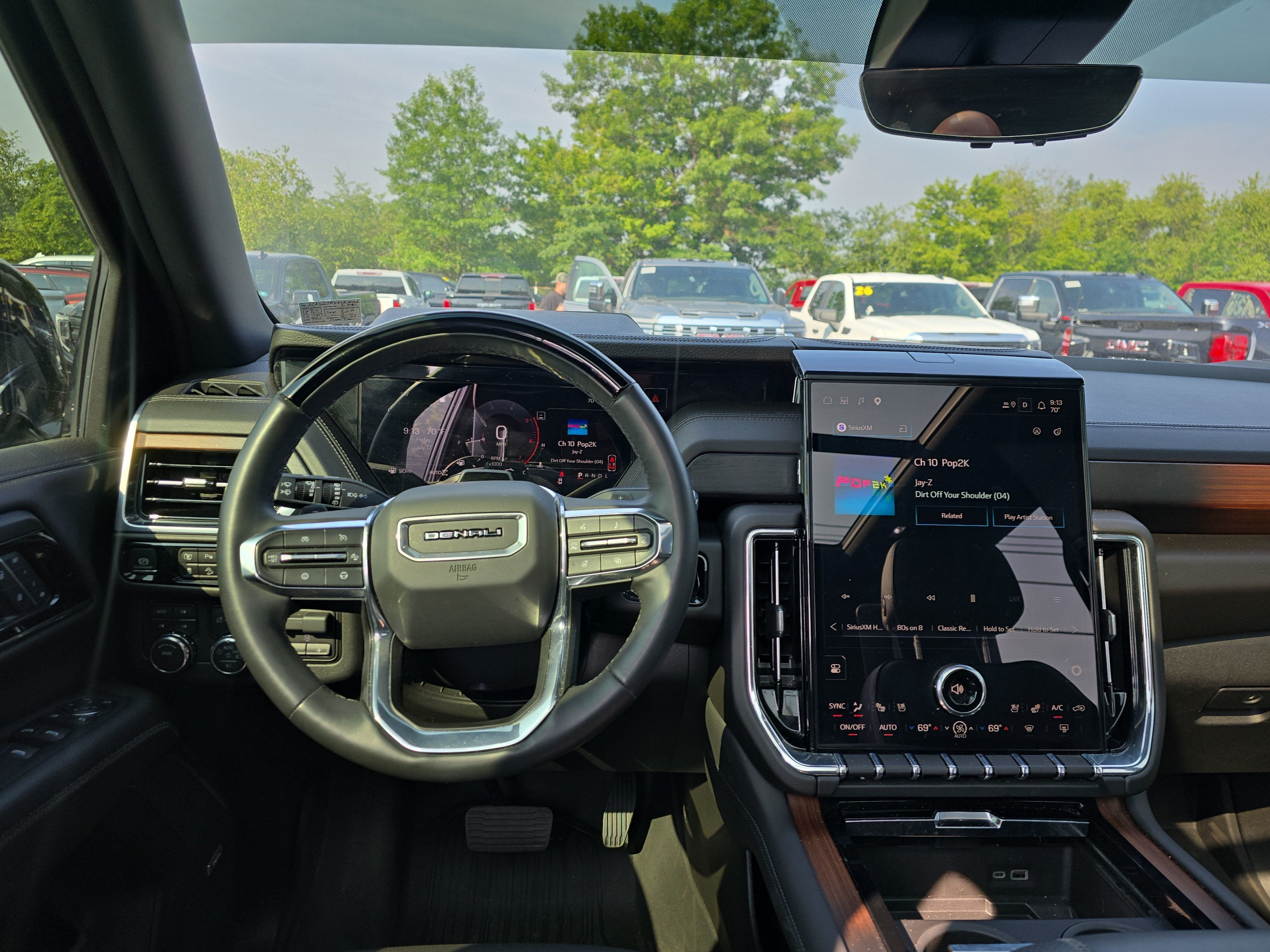 2025 GMC Yukon XL Denali