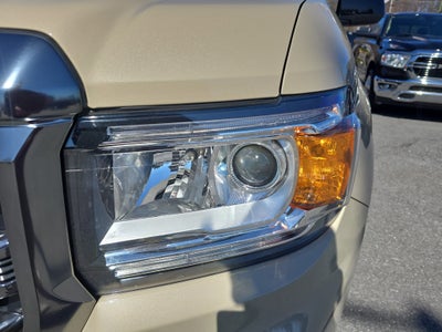 2022 GMC Canyon AT4 - Leather