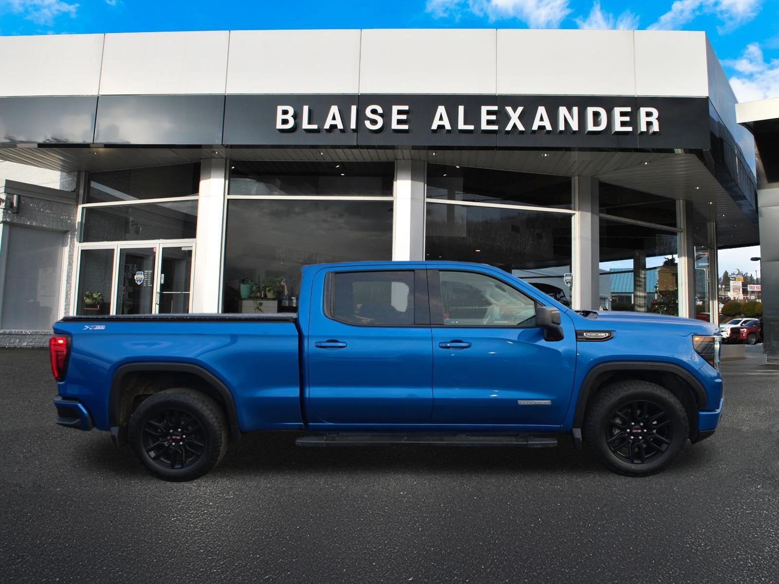 2023 GMC Sierra 1500 Elevation