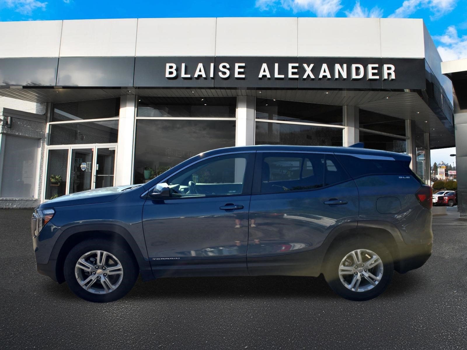 2024 GMC Terrain SLE