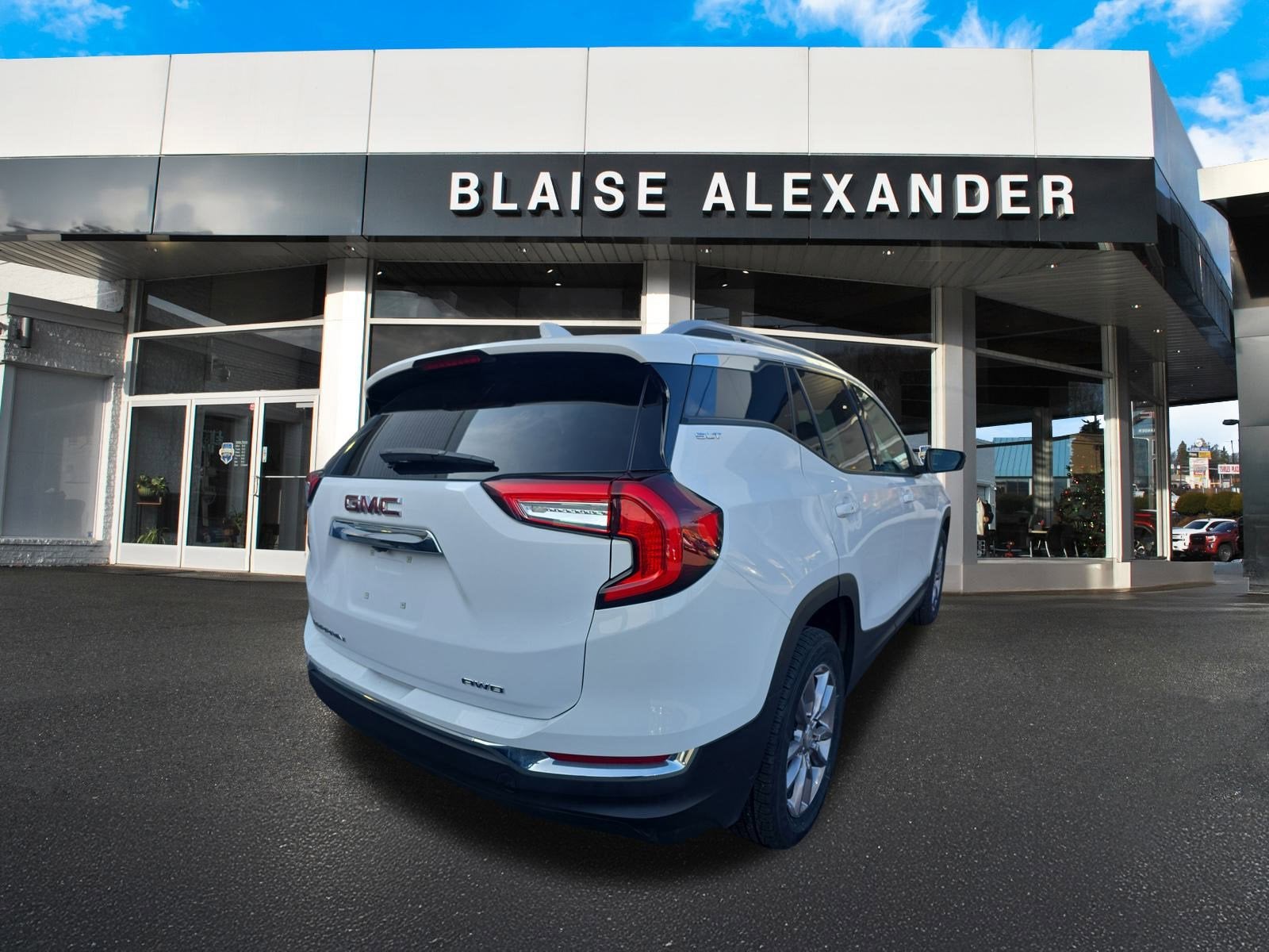 2023 GMC Terrain SLT