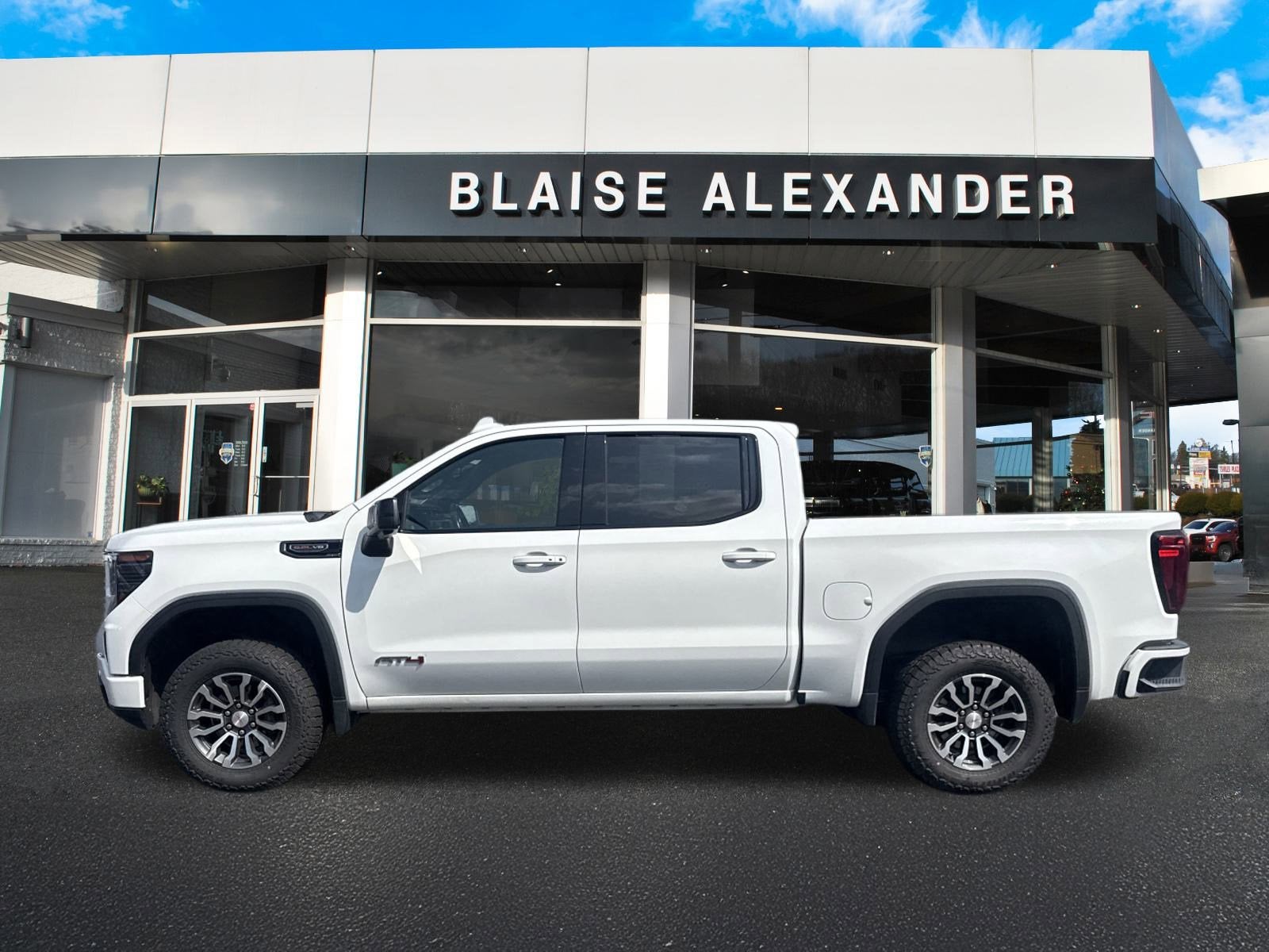 2023 GMC Sierra 1500 AT4