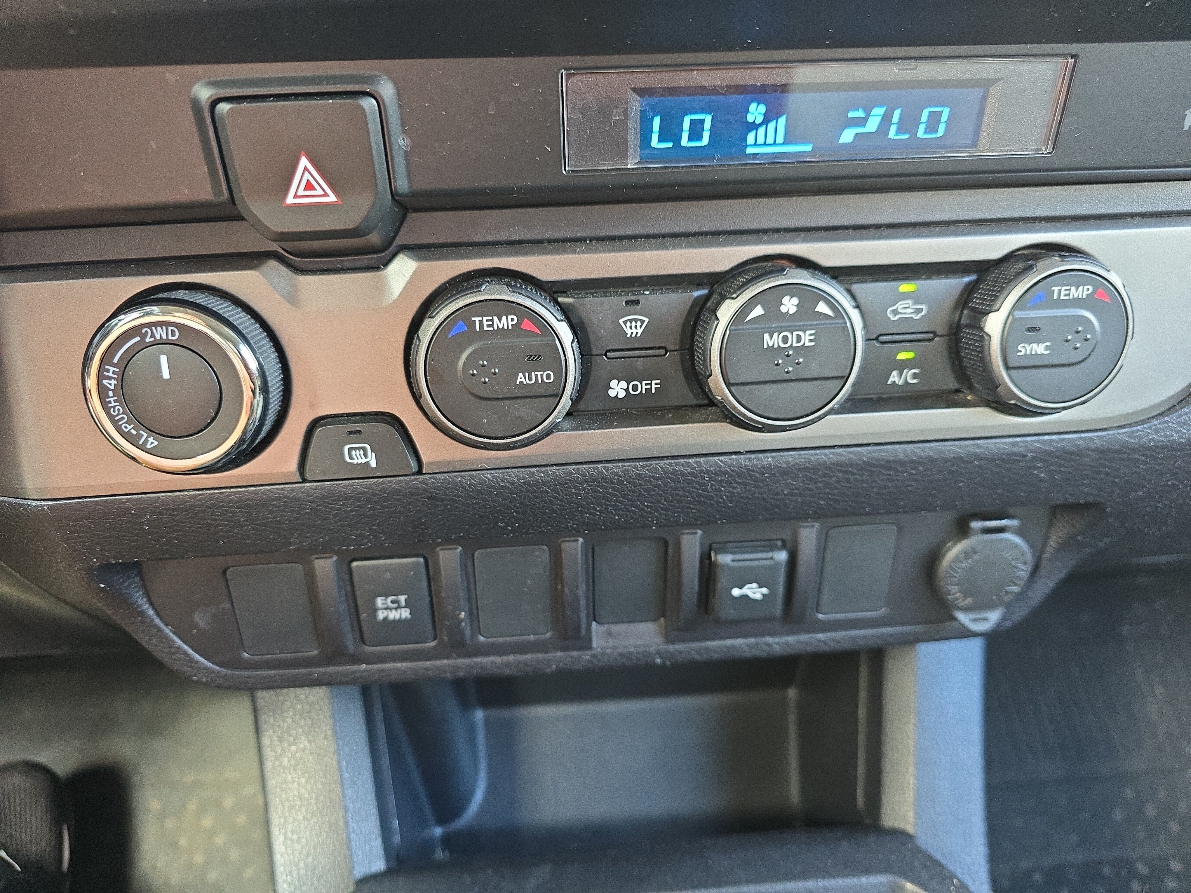 2022 Toyota Tacoma 4WD SR