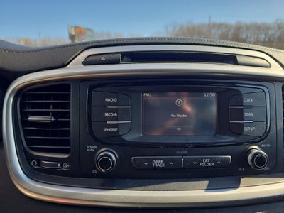 2017 Kia Sorento LX