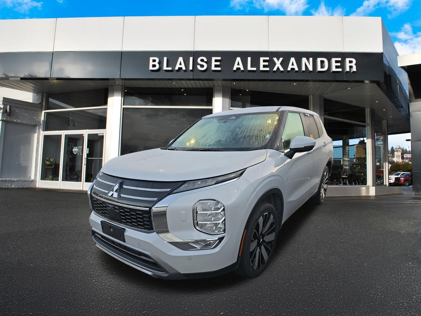 2025 Mitsubishi Outlander SE