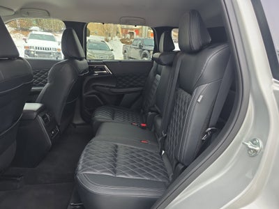 2024 Mitsubishi Outlander SEL