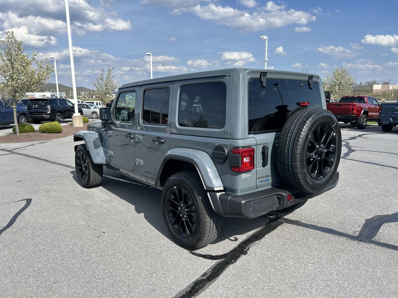 2025 Jeep Wrangler 4xe Sahara