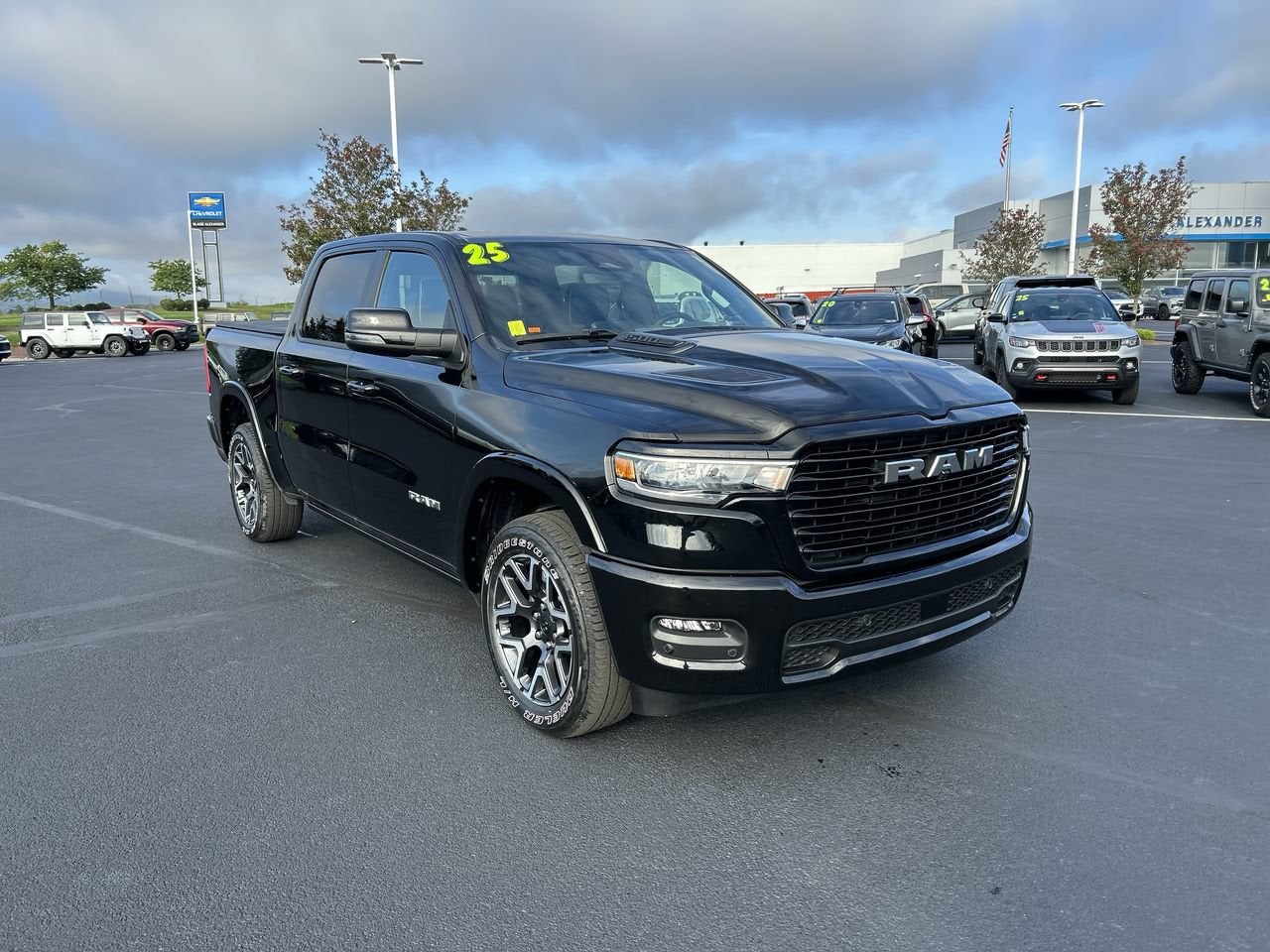 2025 RAM 1500 Pickup Laramie