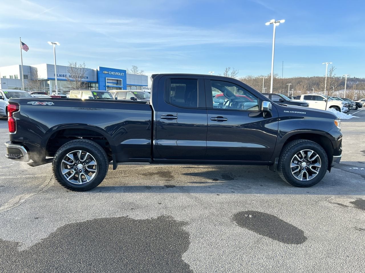 2023 Chevrolet Silverado 1500 LT (2FL)