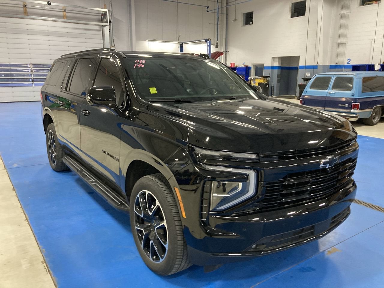 2025 Chevrolet Suburban RST