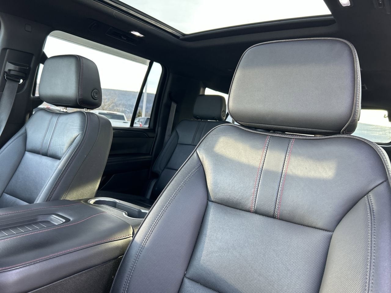 2023 Chevrolet Suburban RST